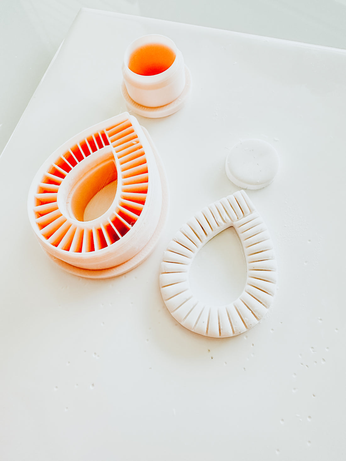 Kiana Ribbed Tropical Vacay Inspired Clay Cutter