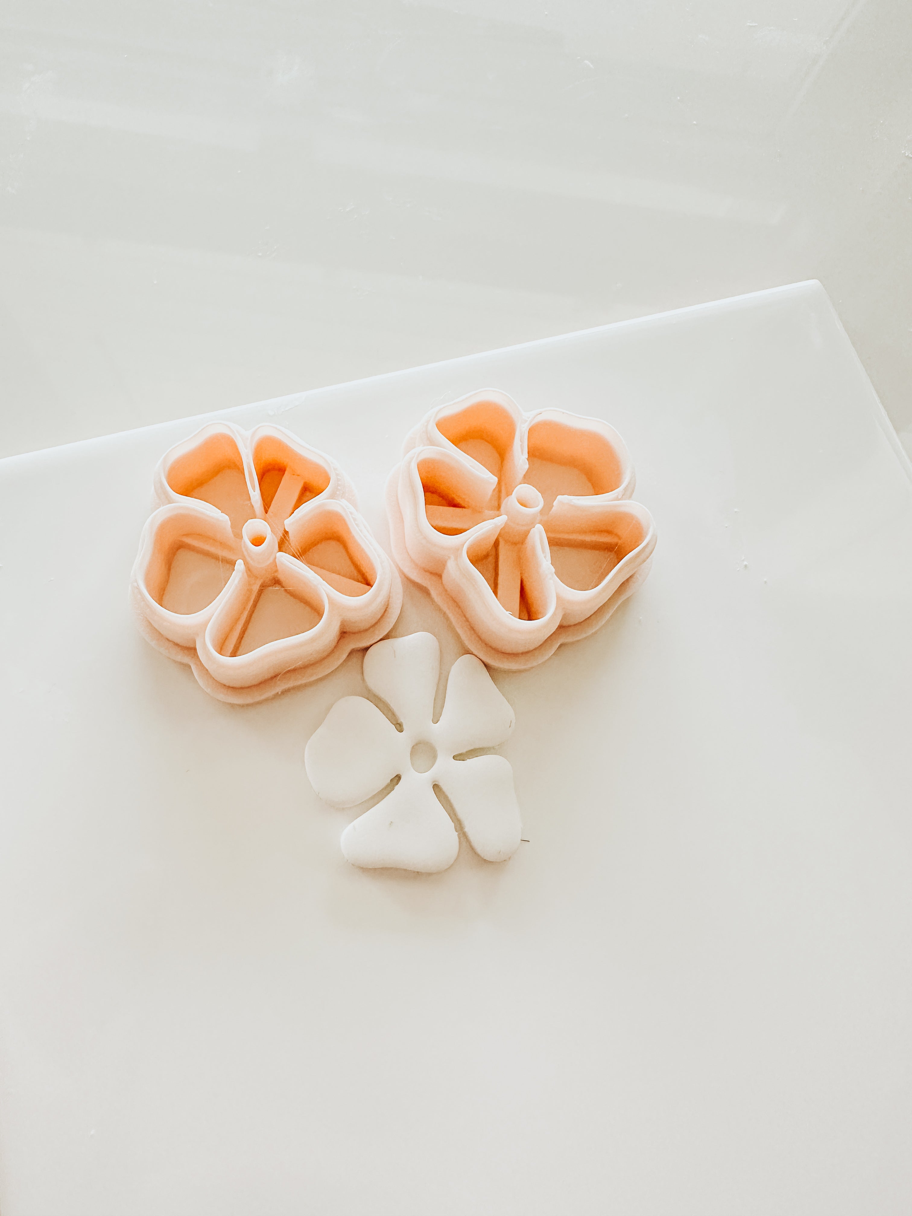 Zoe Abstract Clay Cutter