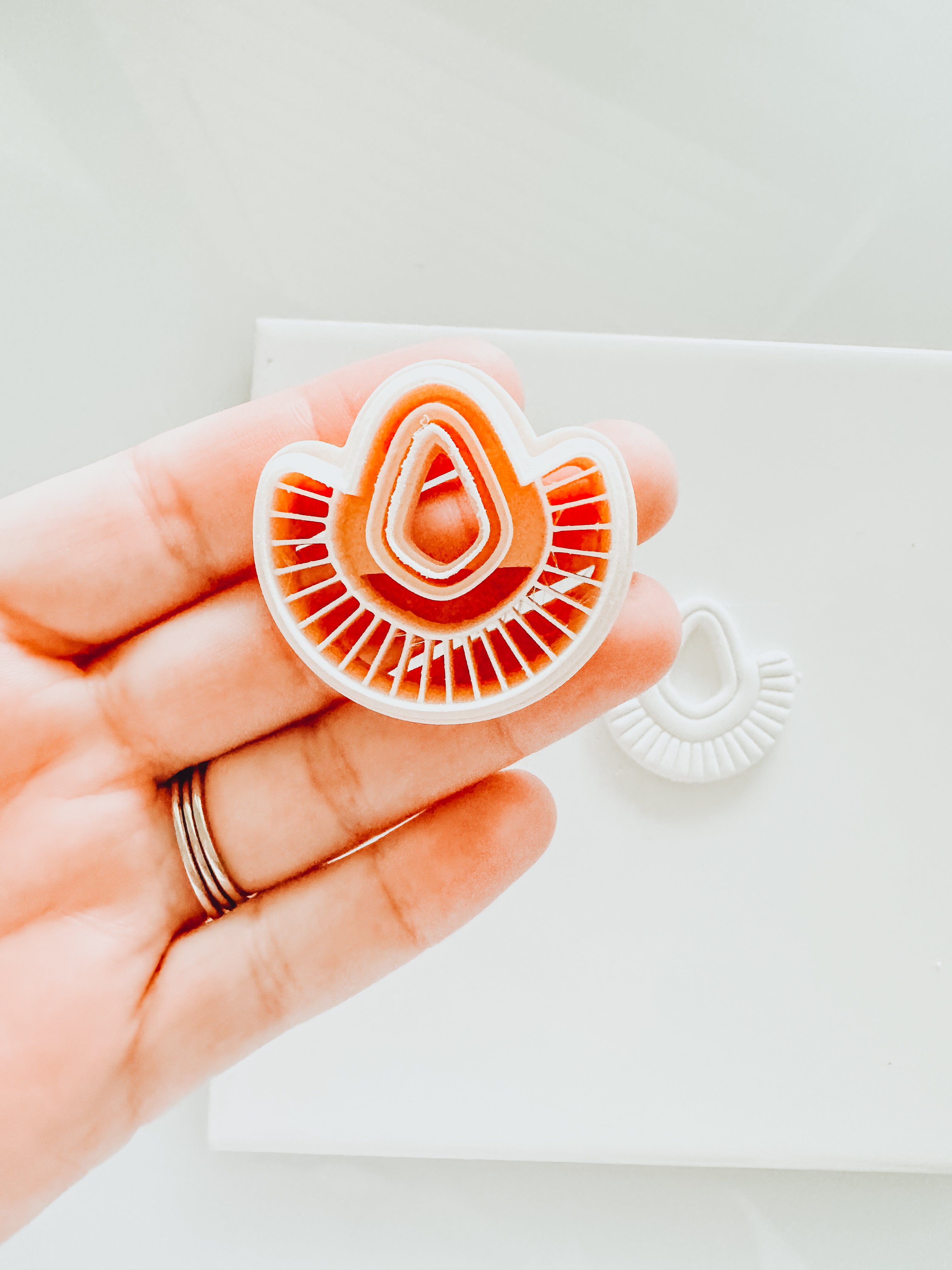 Amina Fan Embossed Clay Cutter