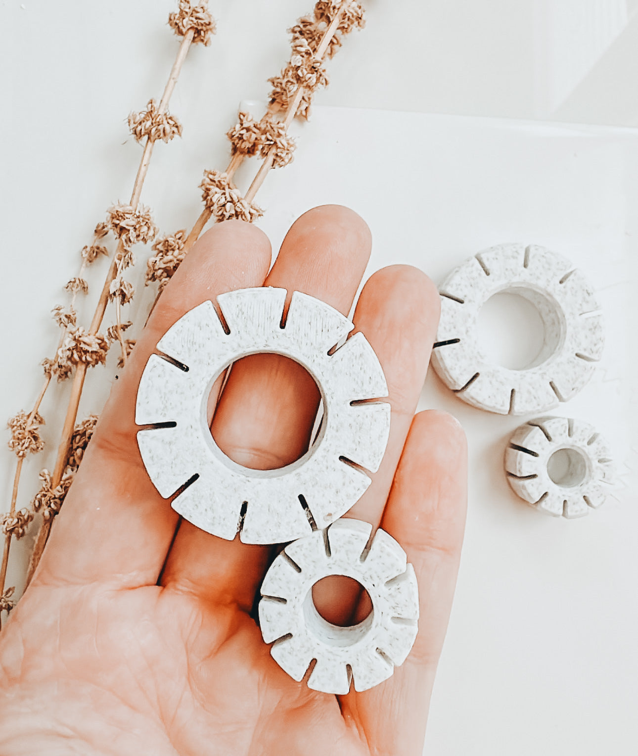 Clay Hoop Guides