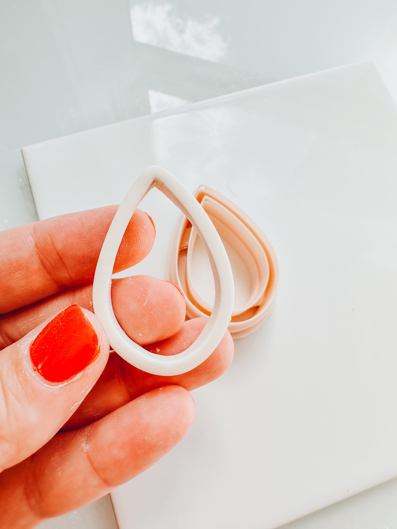 Simple Tear Drop Skinny Bead Clay Cutter