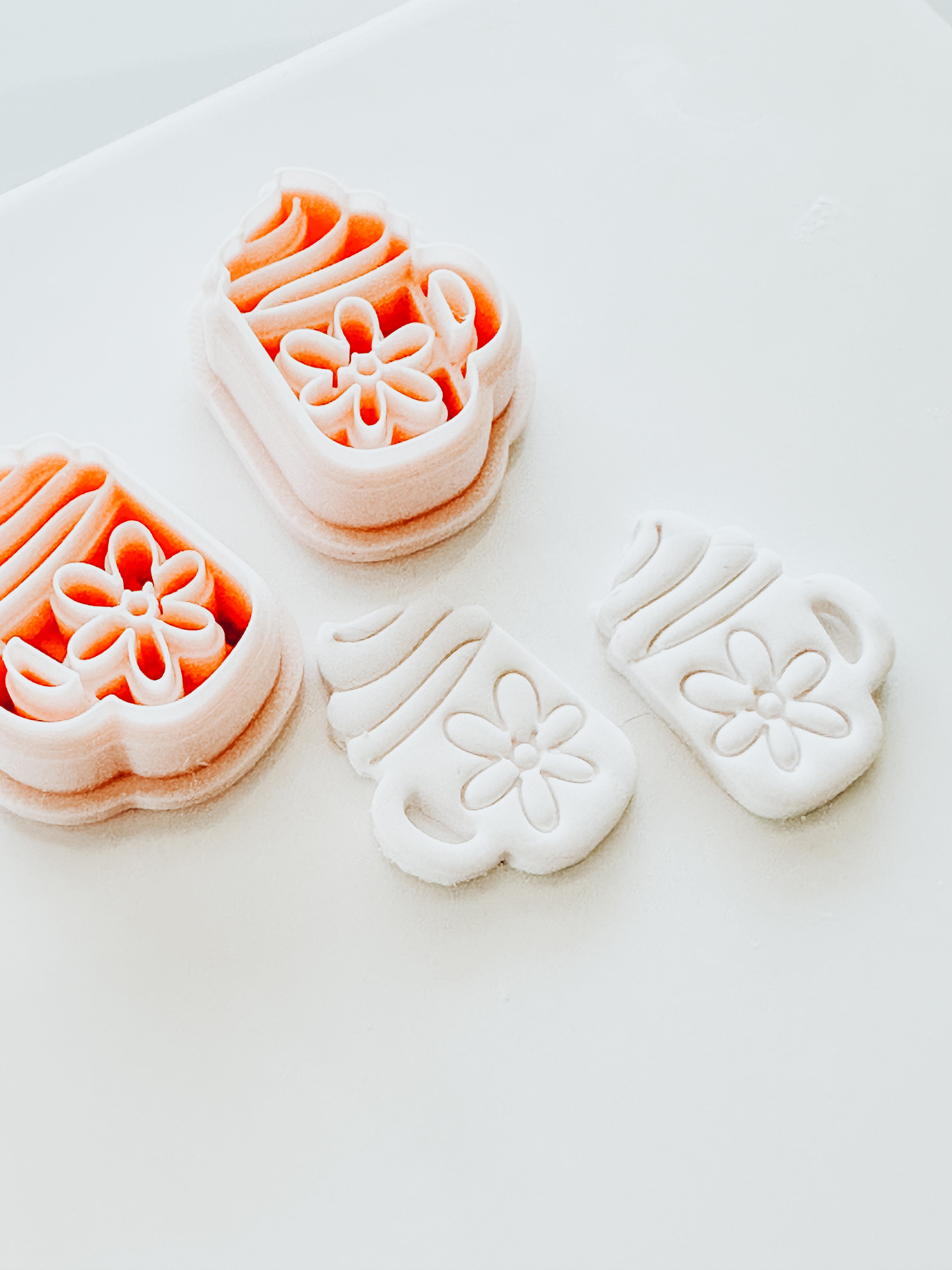 Retro Flower Mugs Clay Cutter Set