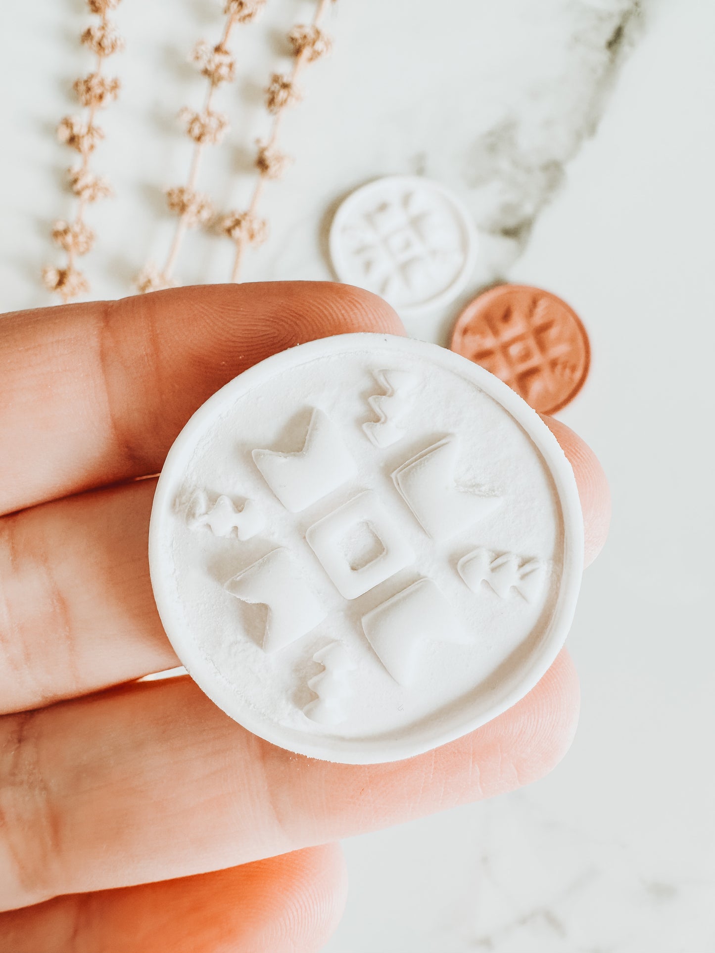 Aztec 2 Clay Cutter (circle with Aztec embossing)