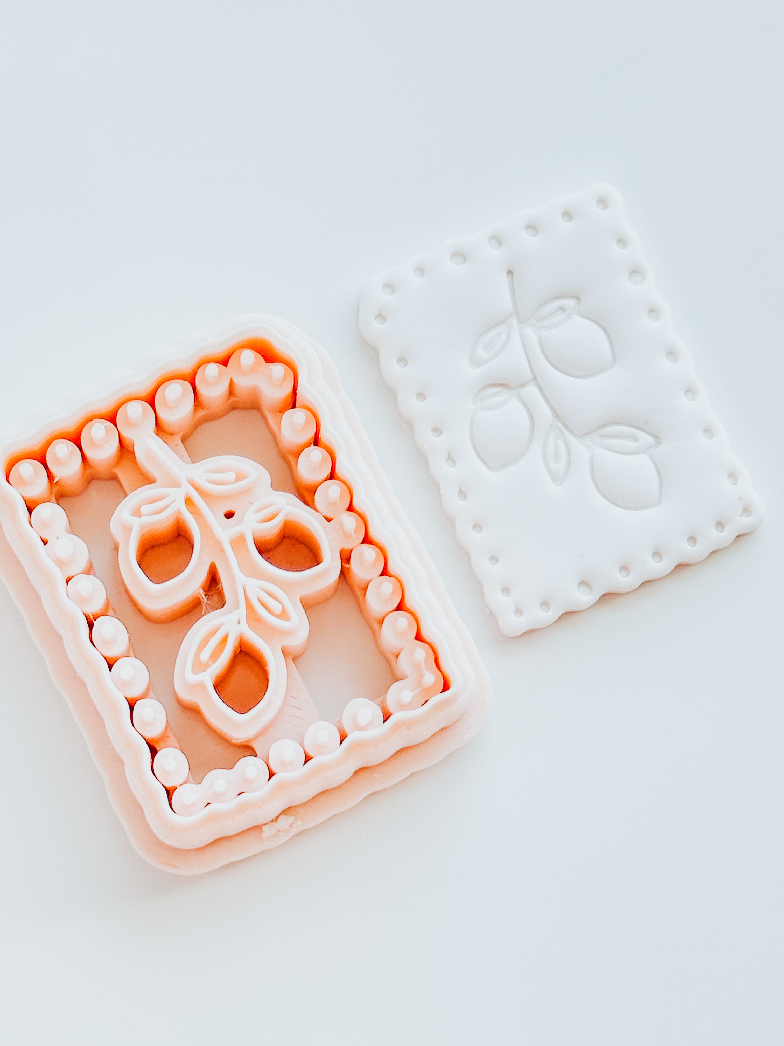 Lemon Framed Clay Cutter