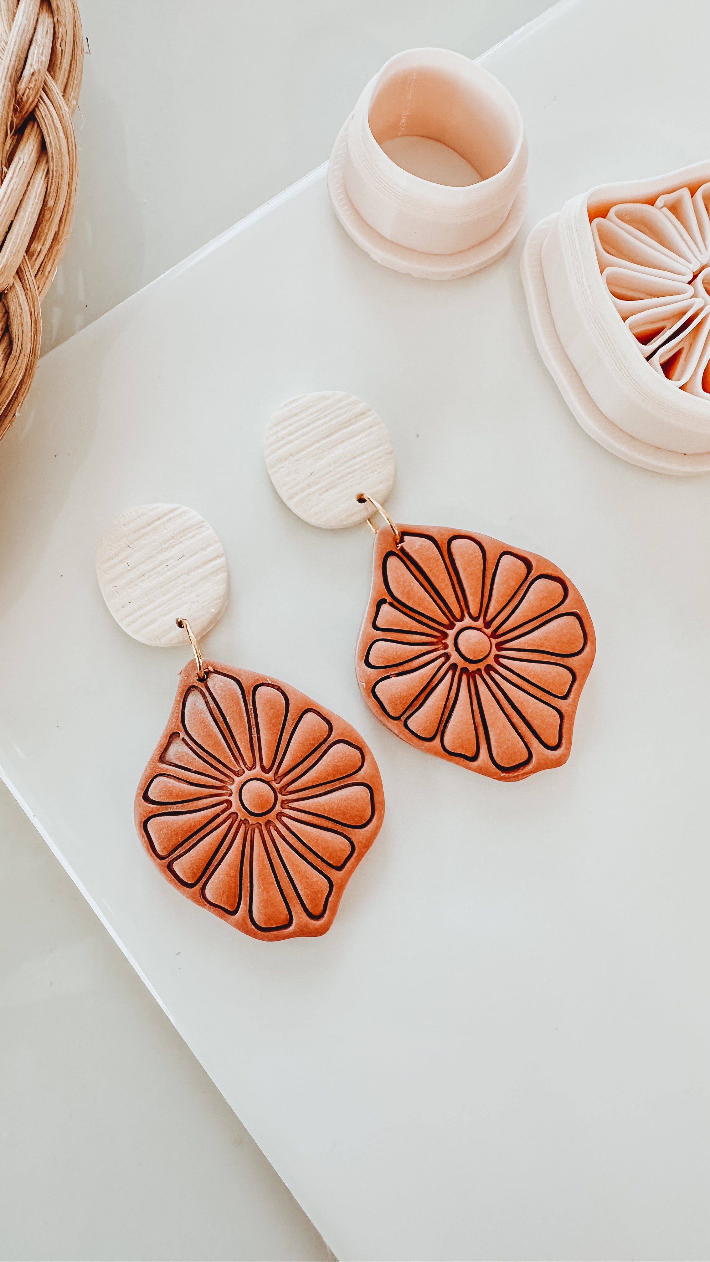 Mandarin Abstract Clay Cutter