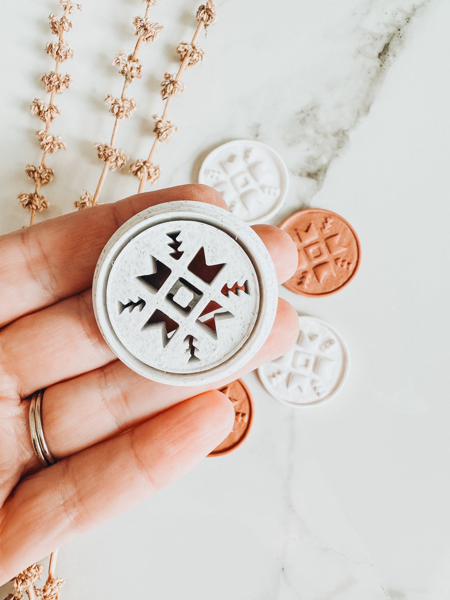Aztec 2 Clay Cutter (circle with Aztec embossing)