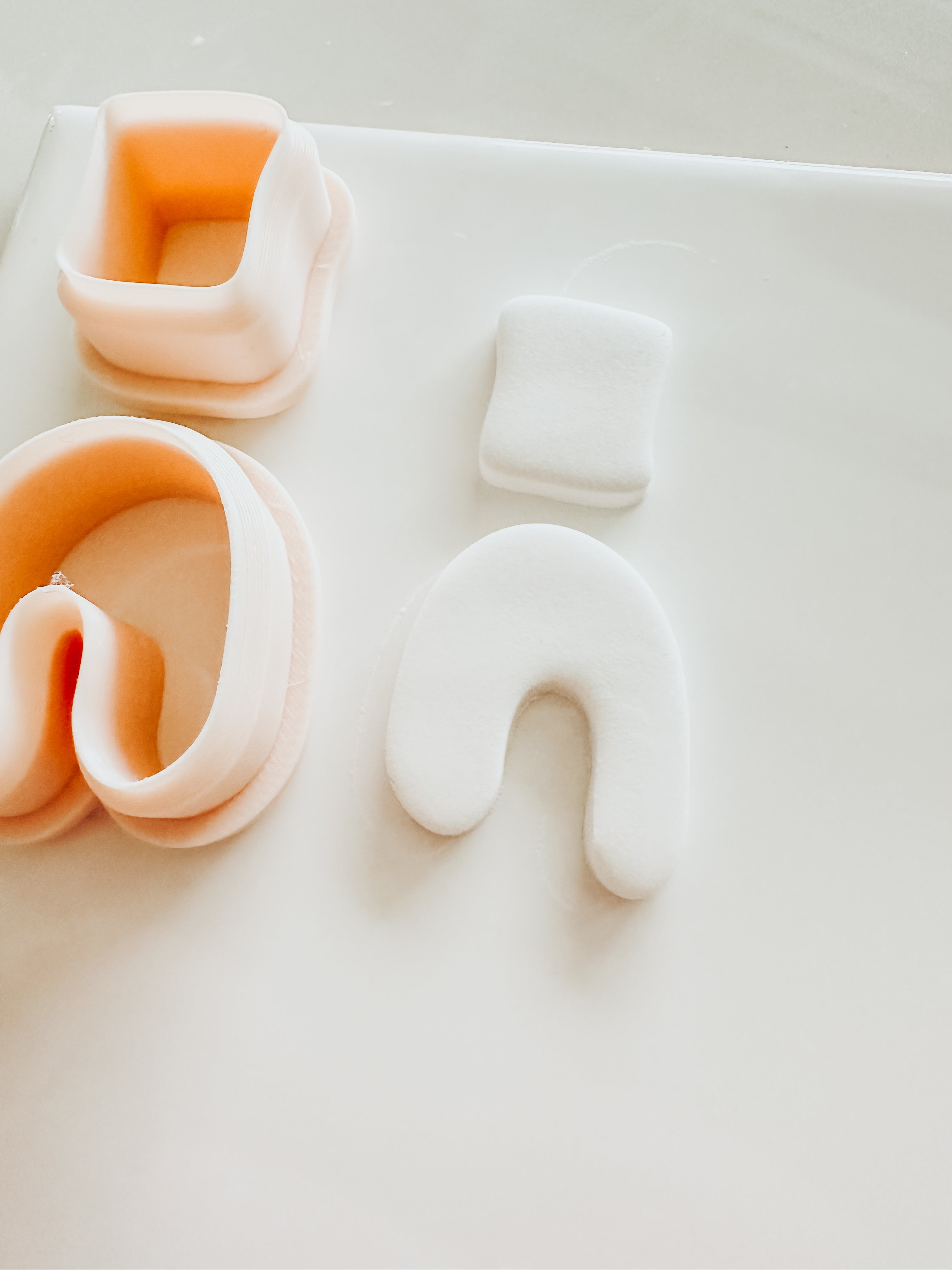 Mandi Organic Small Arch Clay Citter Set 1.75”