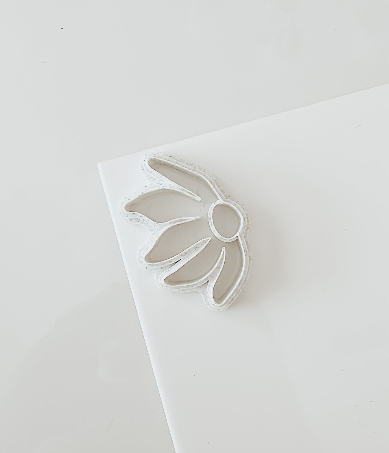 Honey Half Abstract Flower Clay Cutter