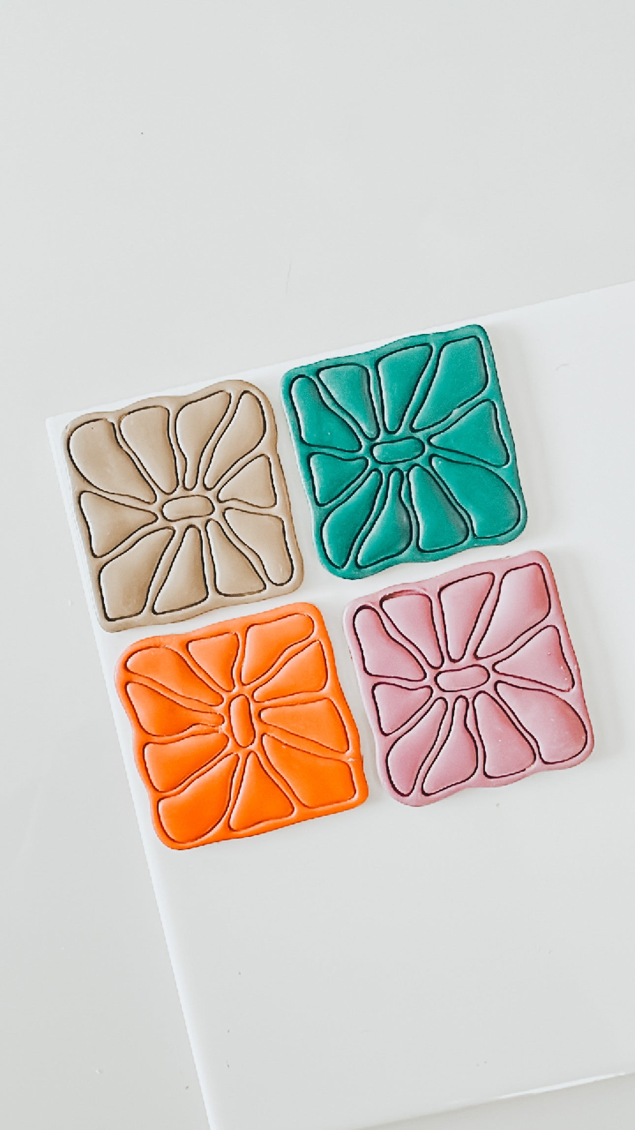 Maeve Magnet Abstract Clay Cutter 1.75”