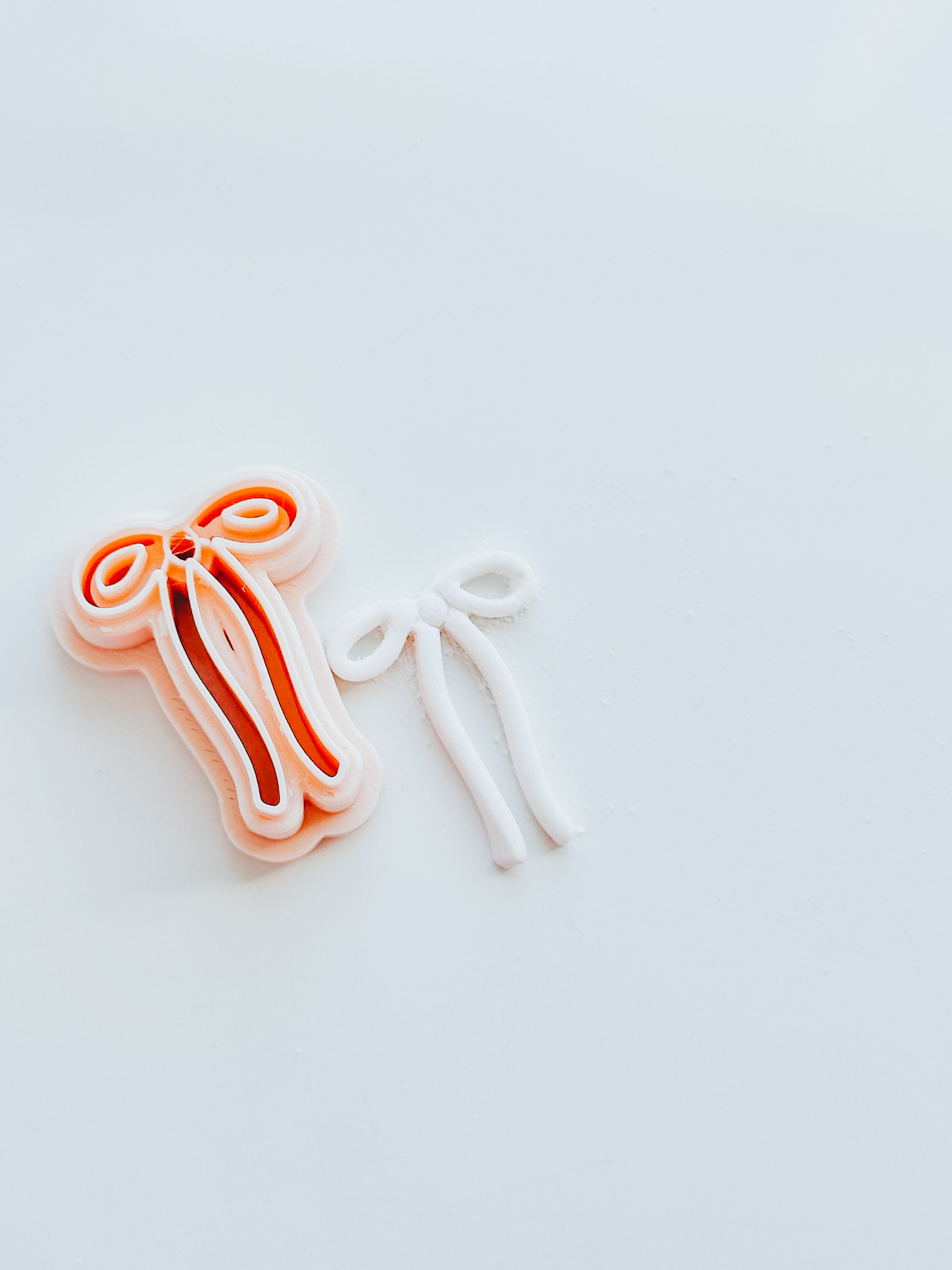 Skinny Summer Bow Clay Cutter