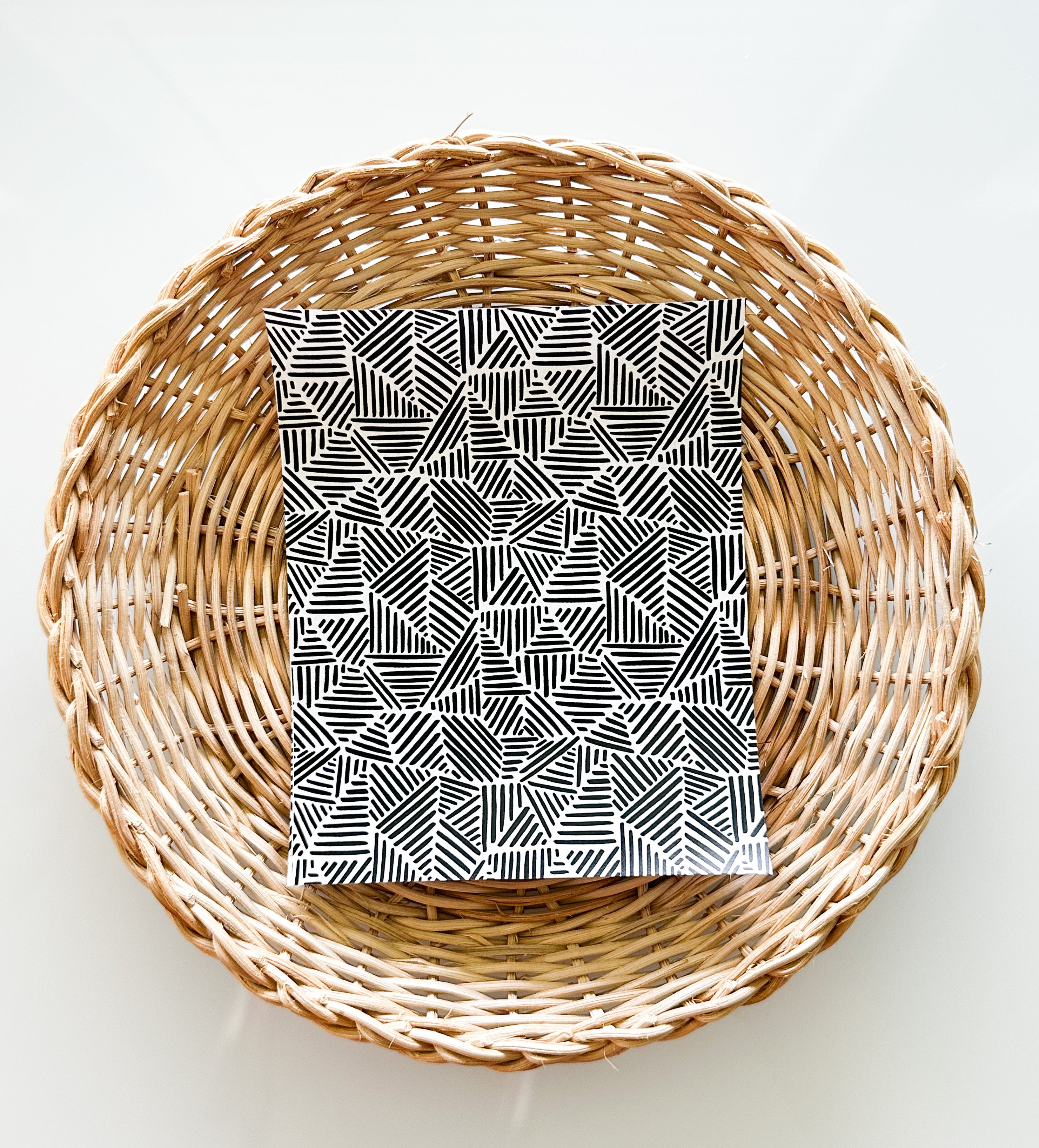 292 Black & White Tilted Lines Transfer Paper