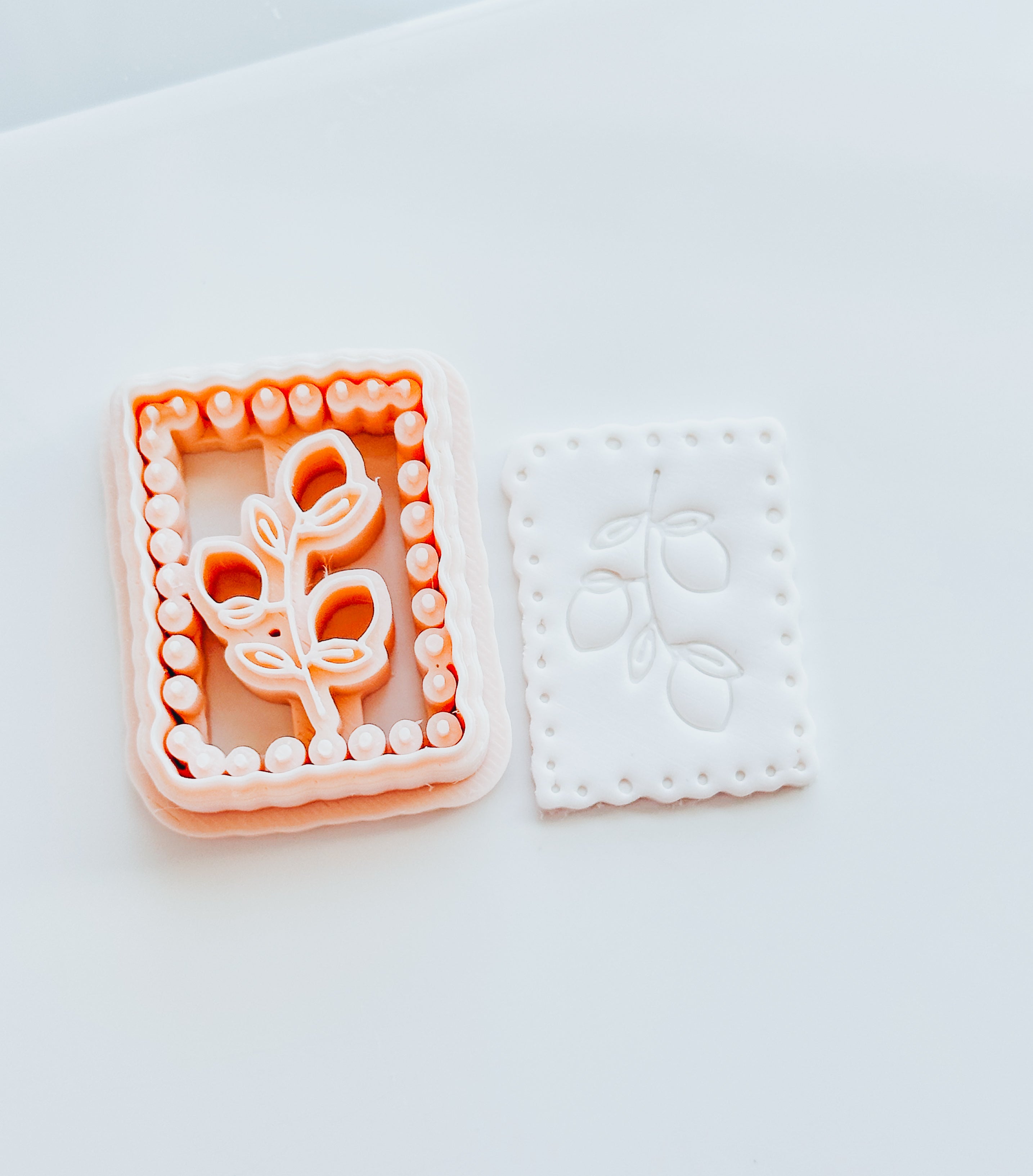 Lemon Framed Clay Cutter