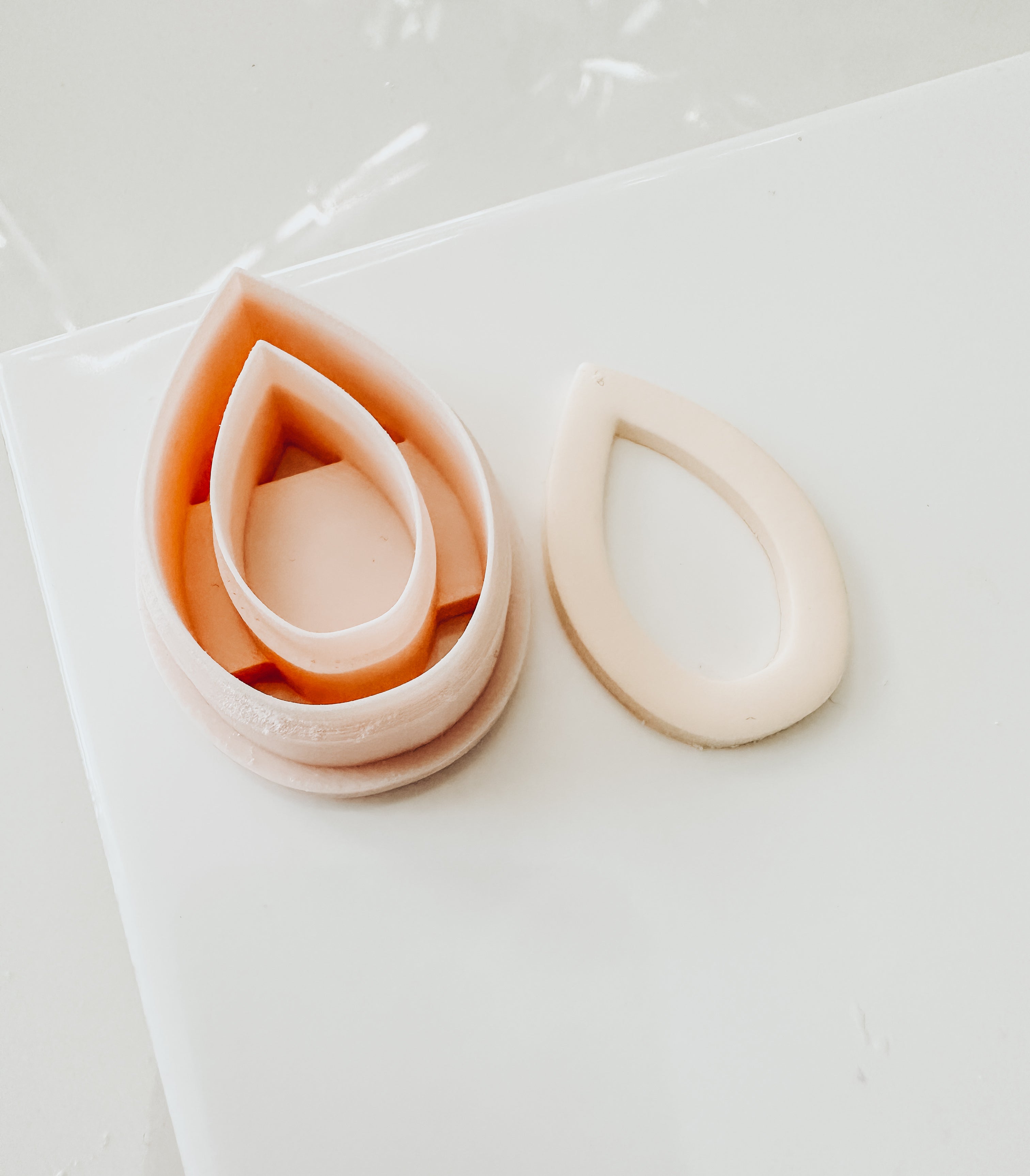 Camille Outline Cut Drop Clay Cutter 1.50”
