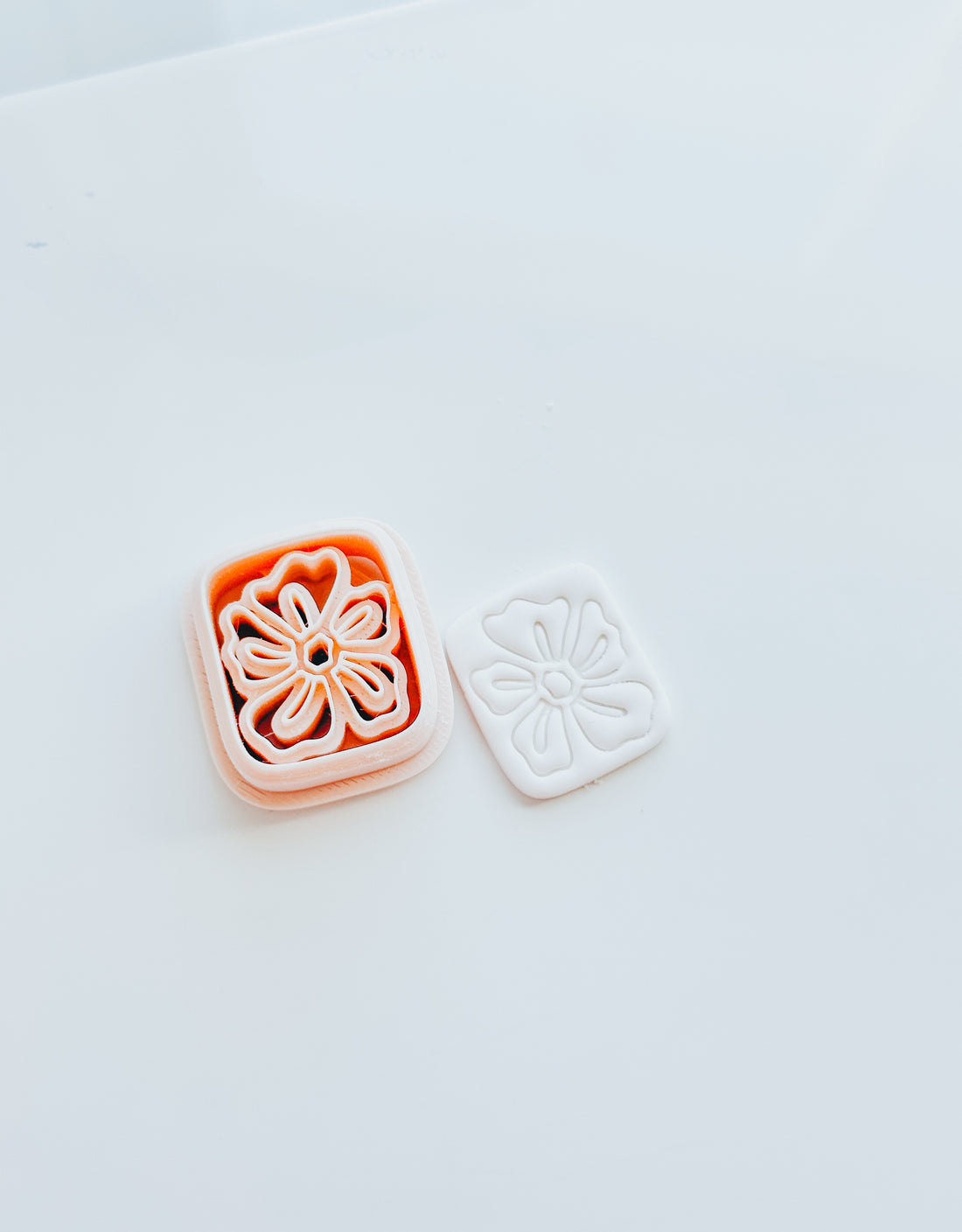 Sofia Flower Embossed Clay Cutter