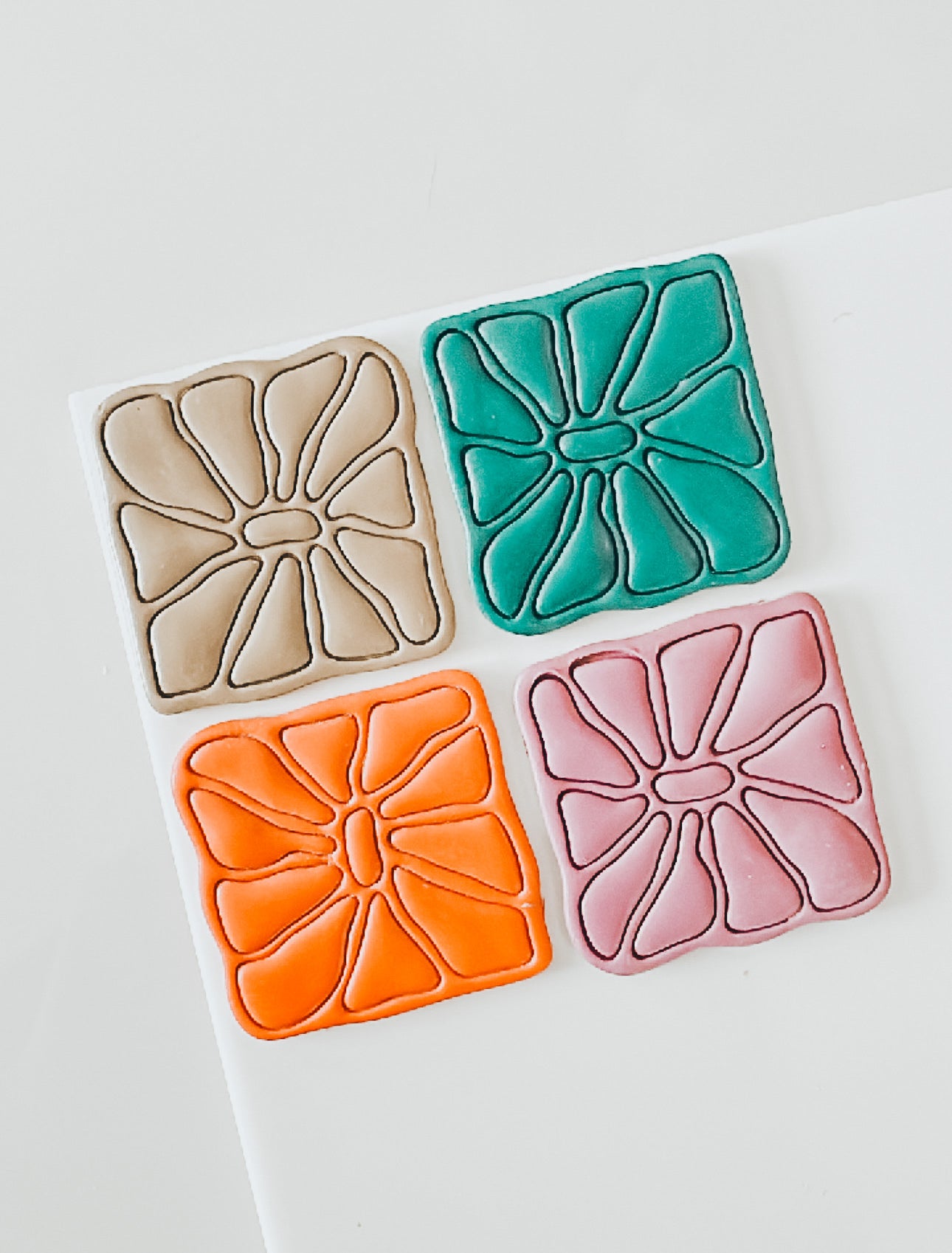 Maeve Magnet Abstract Clay Cutter 1.75”