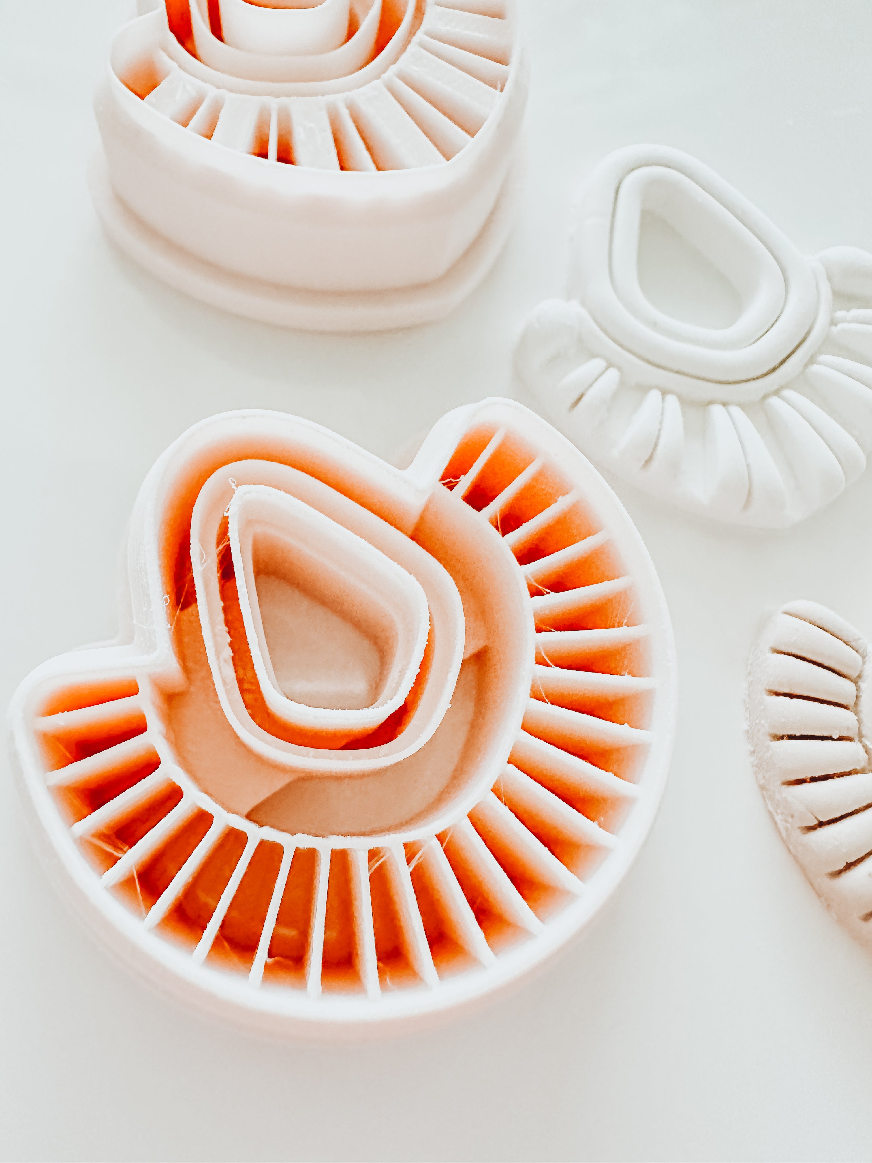 Amina Fan Embossed Clay Cutter