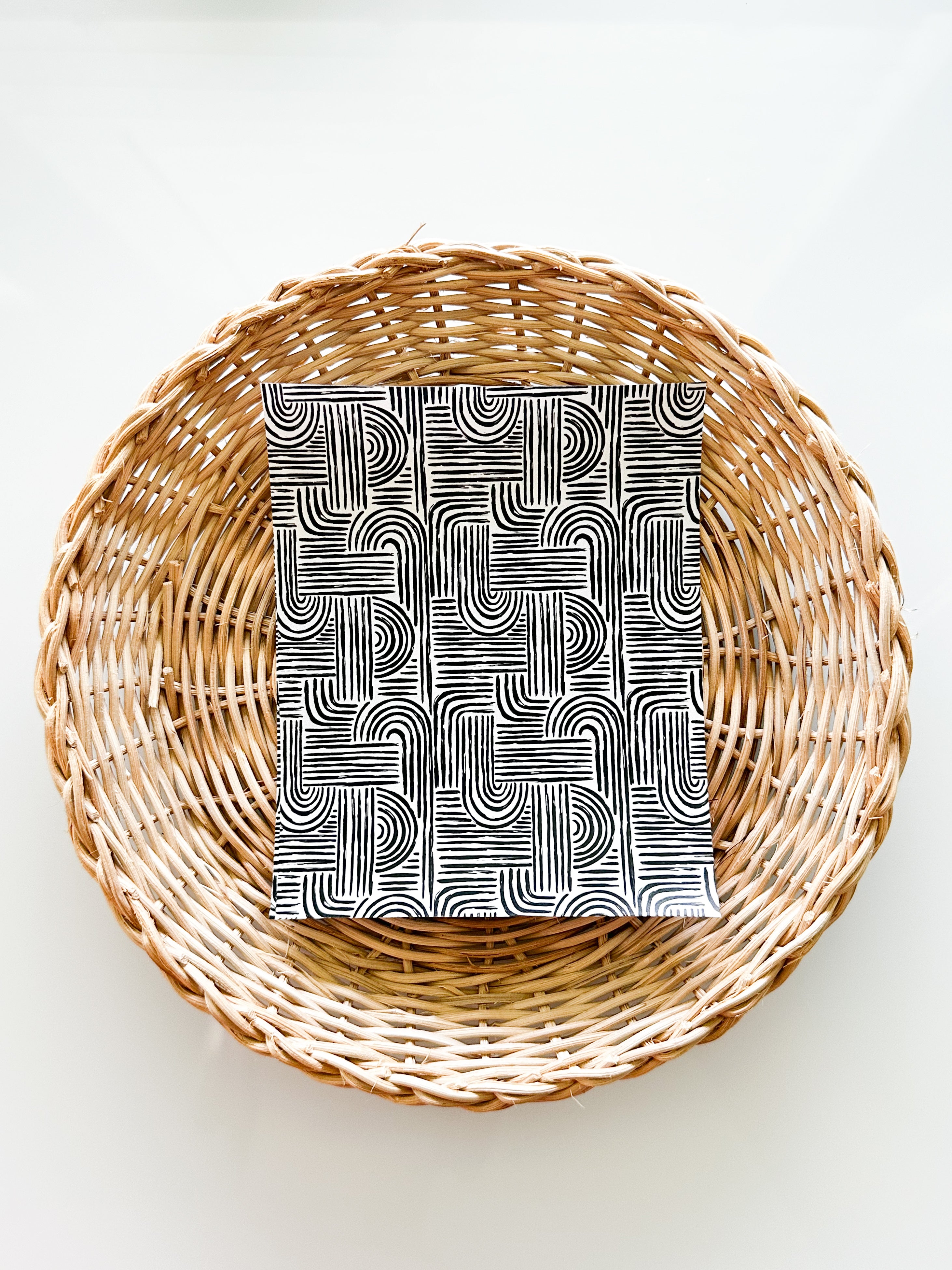 294 Black & White Arch Lines Transfer Paper