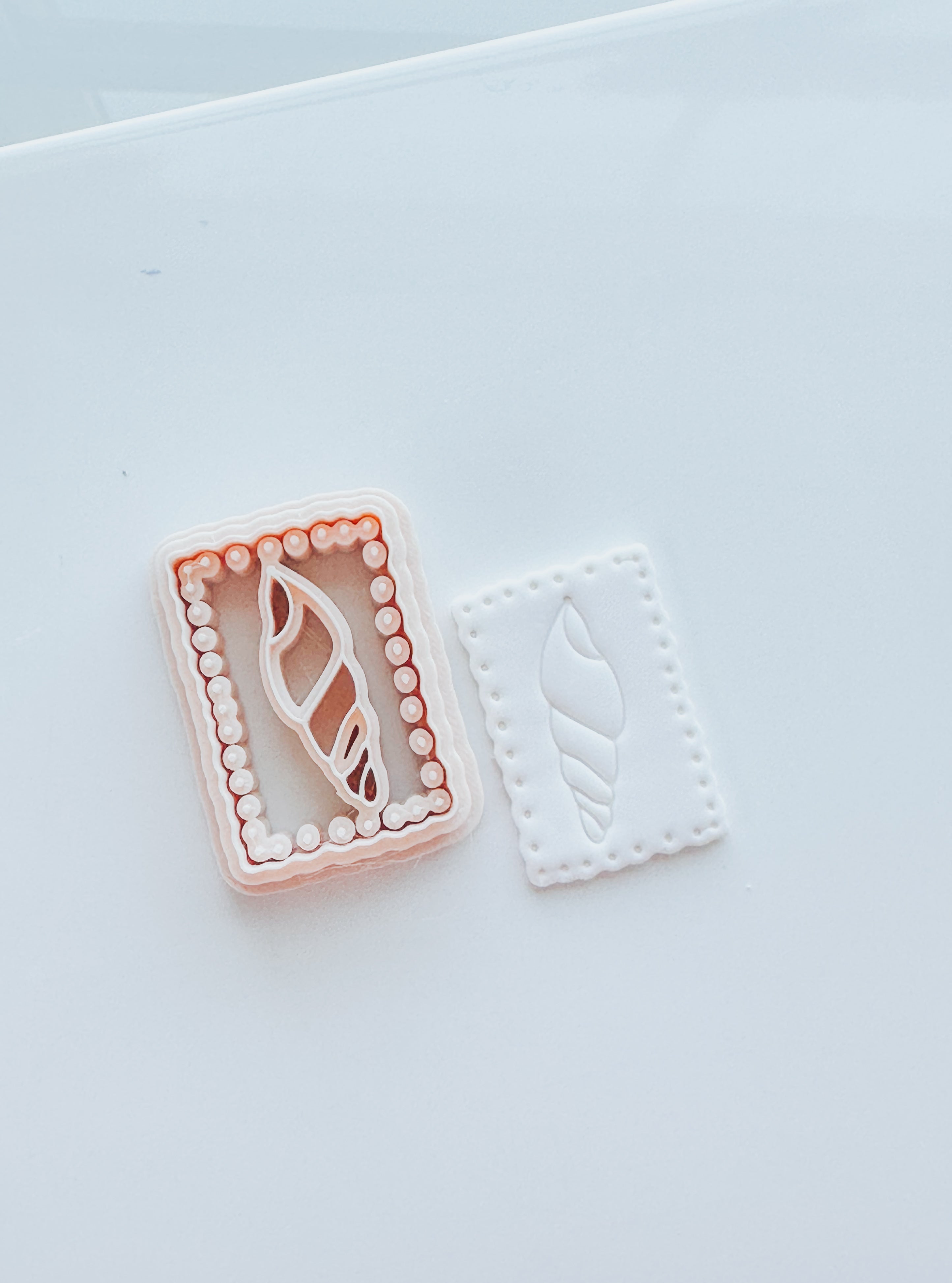 Bianca Shell Framed Clay Cutter