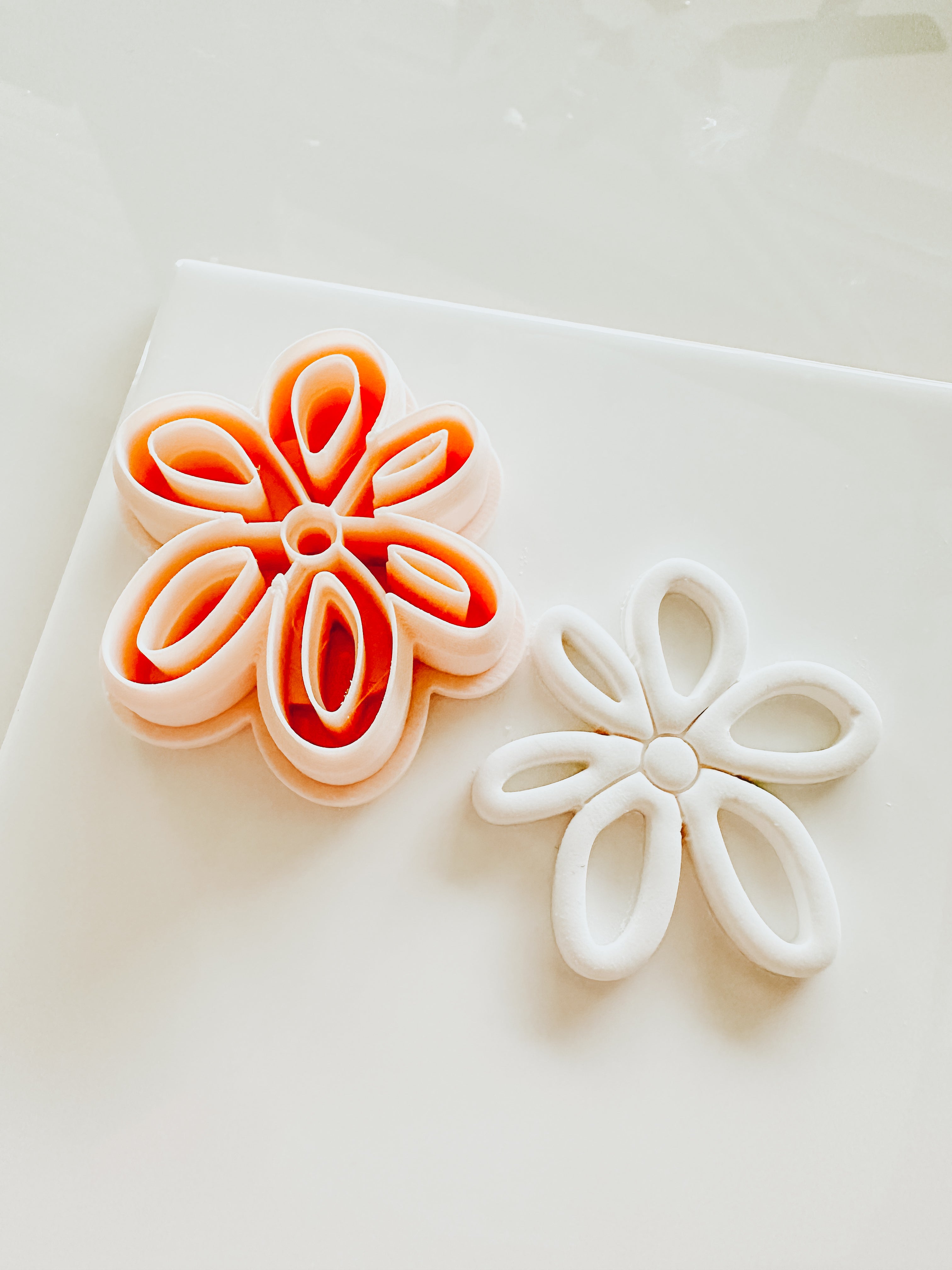 Vienna Skinny Flower Clay Cutter