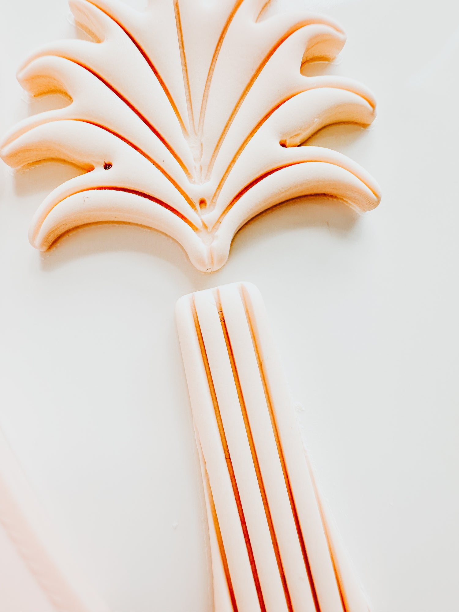 Sway Palm Tree 2 Piece Embossed Clay Cutter