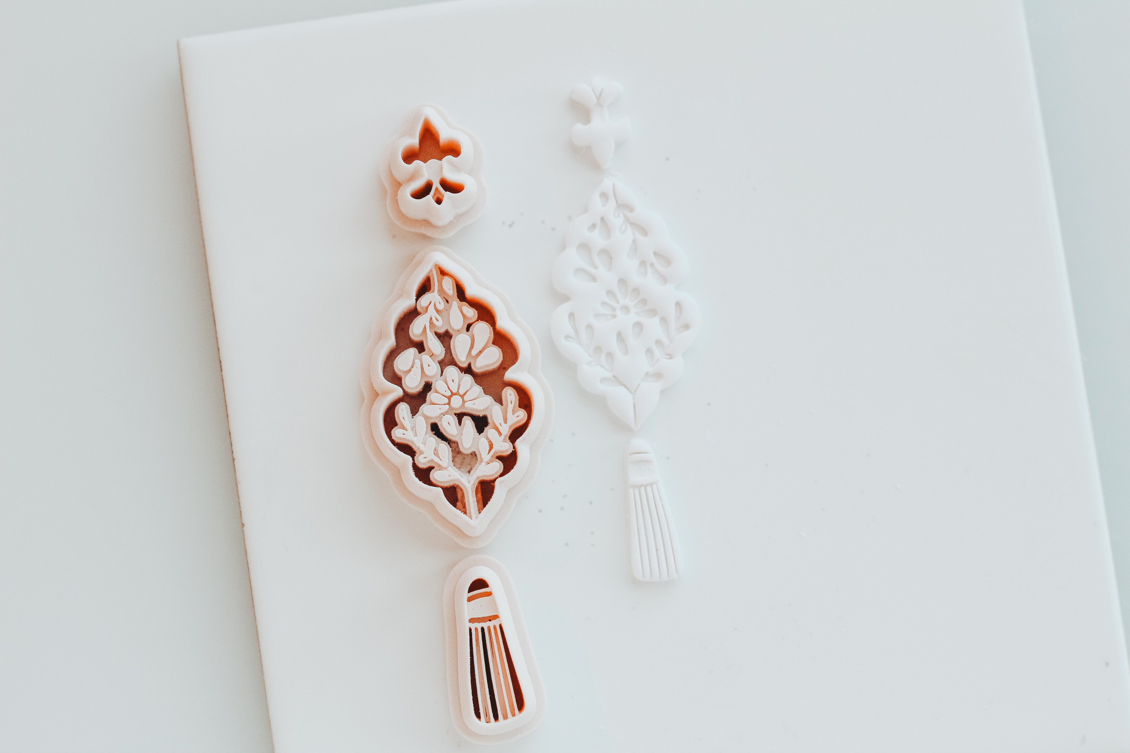 Auriela Autumn Clay Cutter