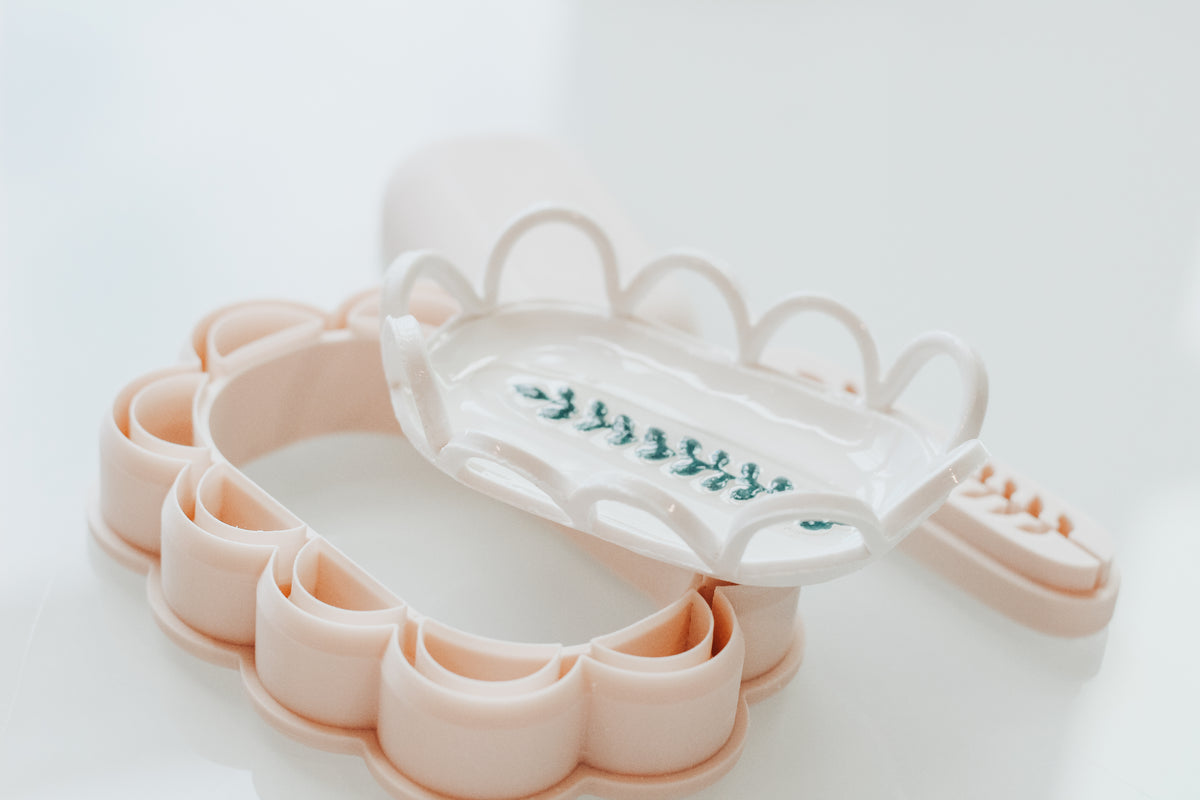 Cutout Scallop Oval Trinket Dish, Shaper, & Stamp Set