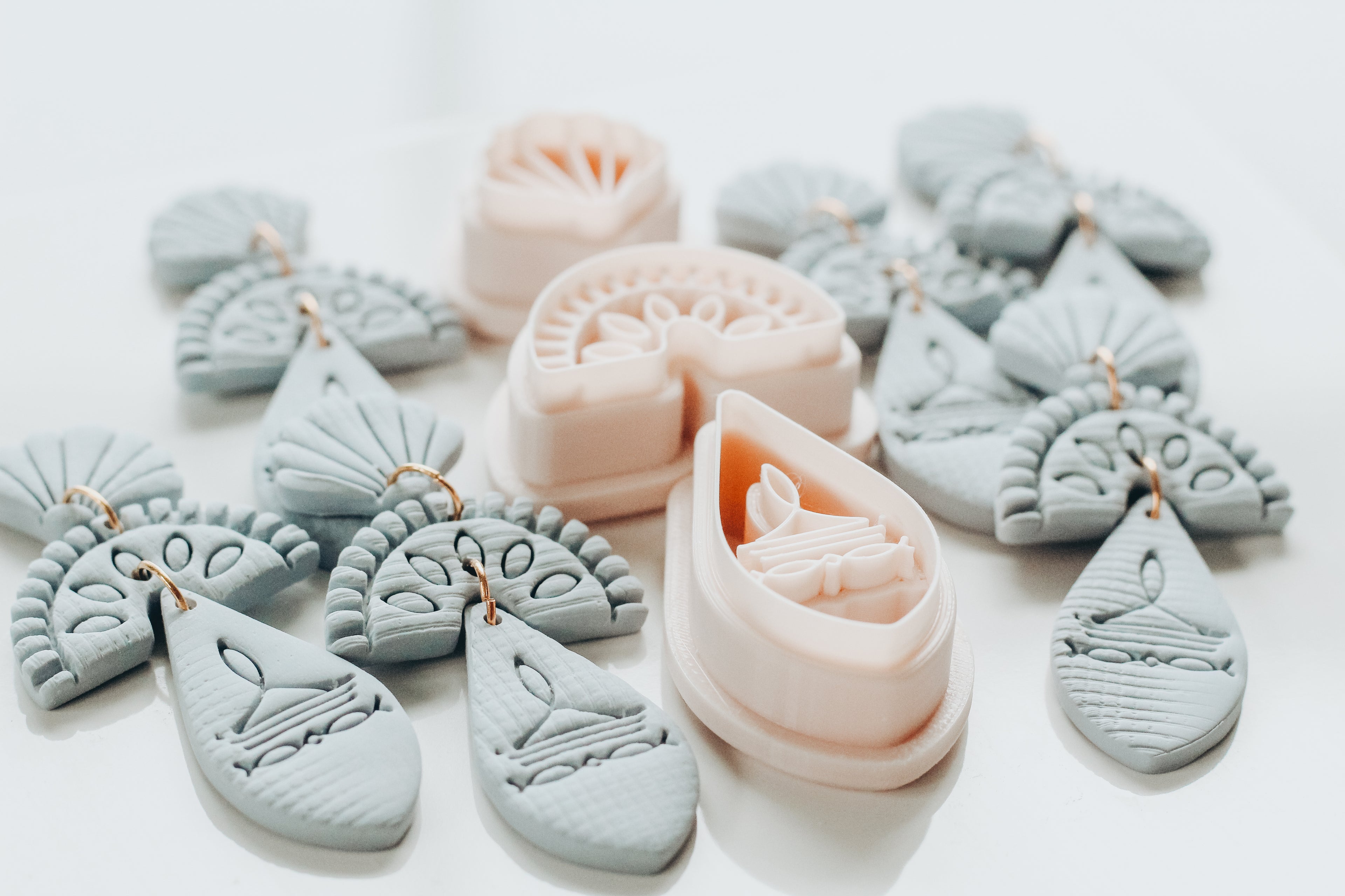 Dakota Scallop Shell Clay Cutter