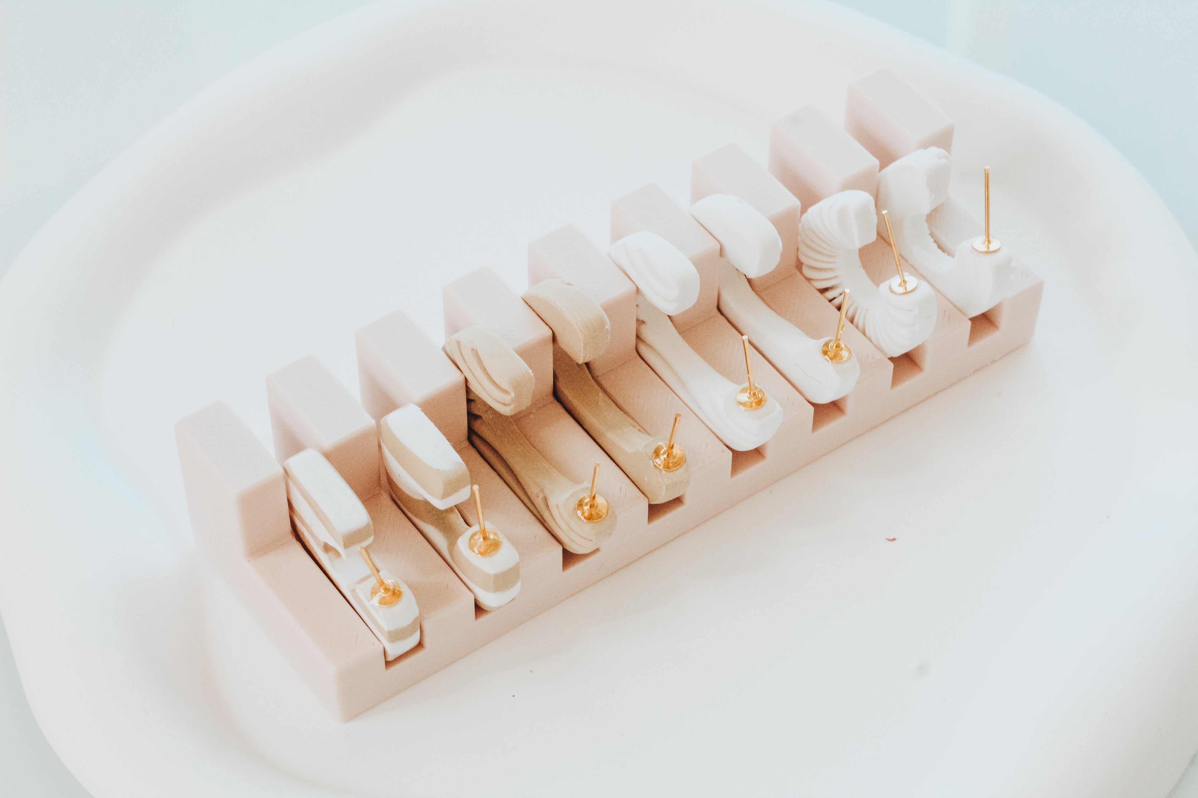 Large Hoop / Huggie Tray (Designed for Hoops 5mm Thick or Less)