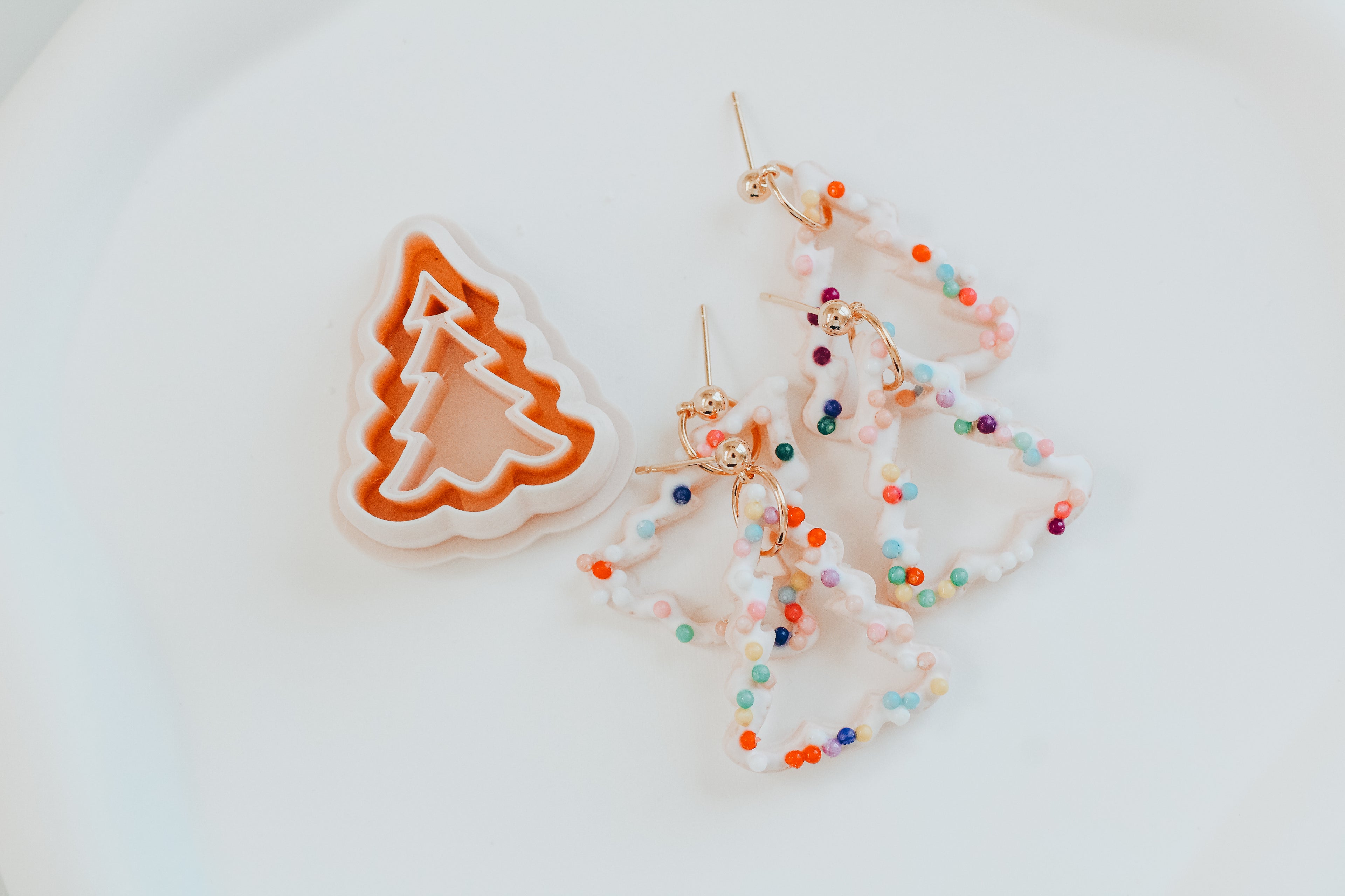 Skinny Scallop Tree Clay Cutter