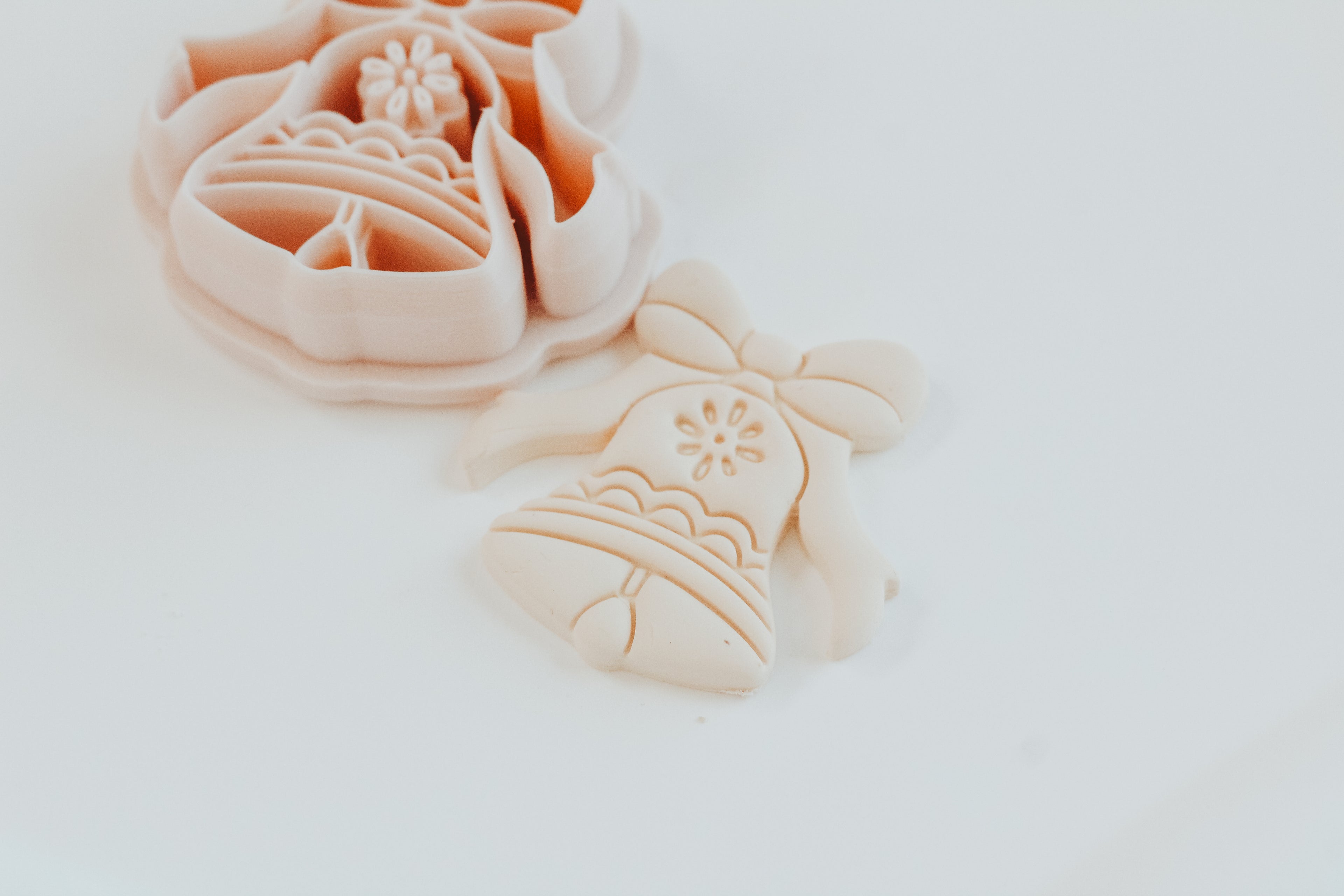 Bow & Bell Clay Cutter