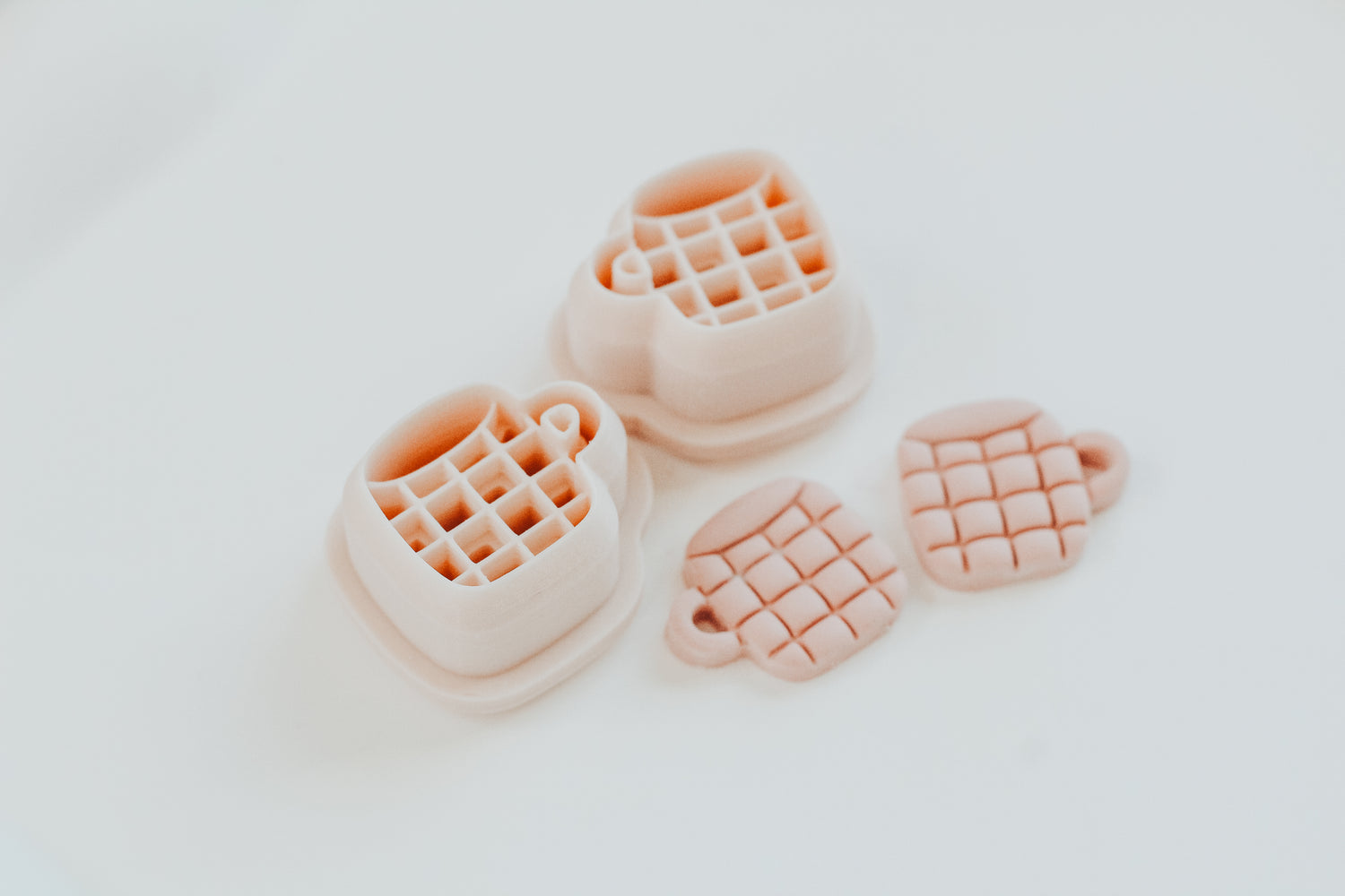 Cozy Checkered Mug Stud Clay Cutters Set