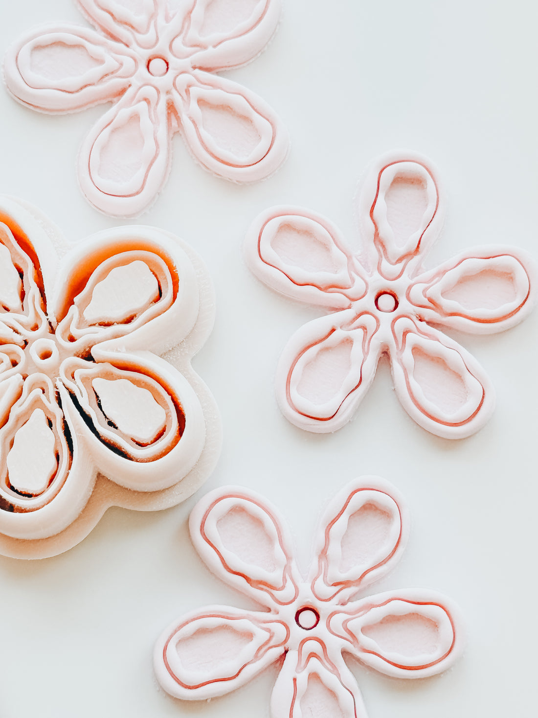 Nixie Oyster Flower Shell Clay Cutter