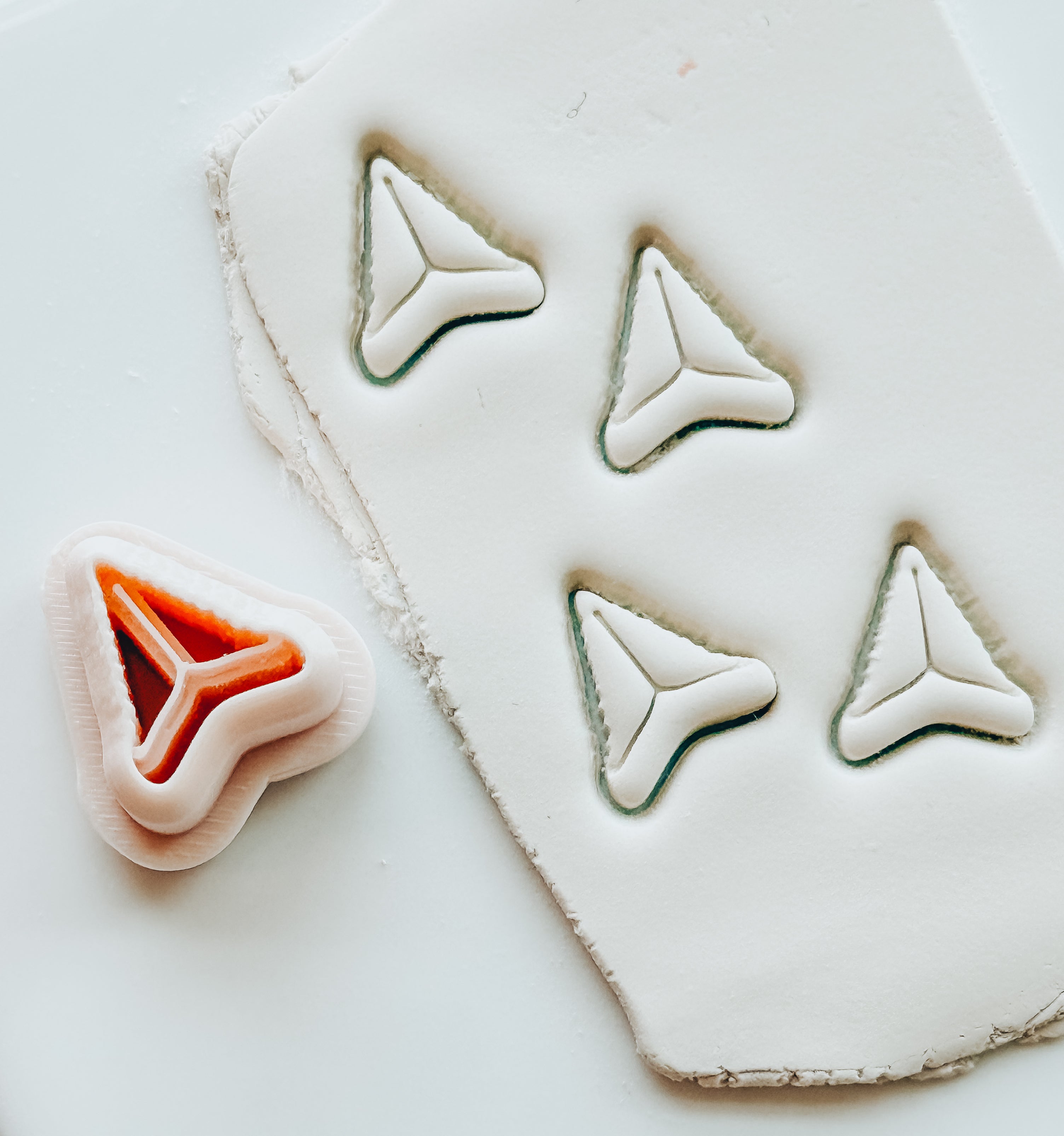 Shark Tooth Stud Clay Cutter