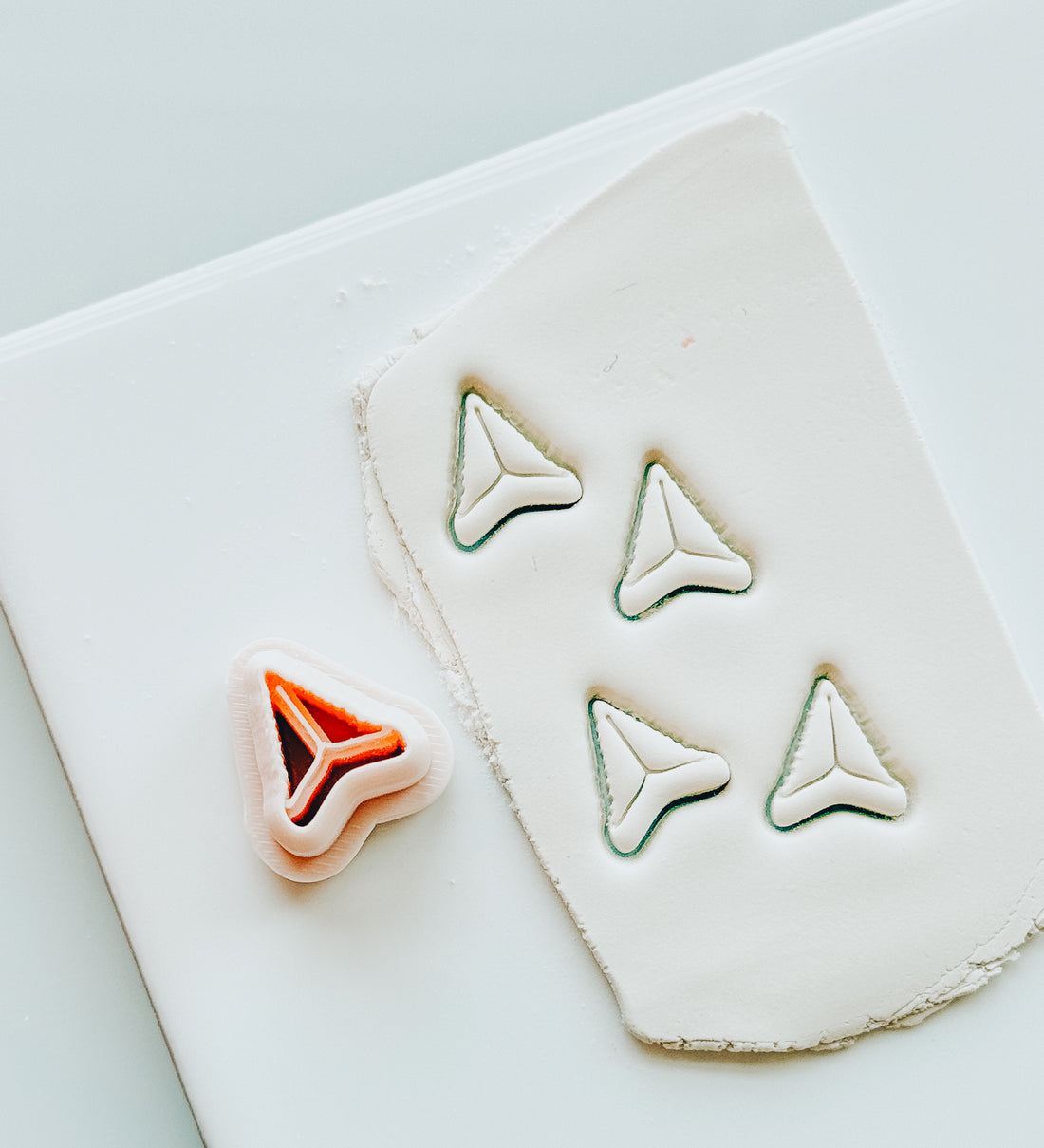 Shark Tooth Stud Clay Cutter