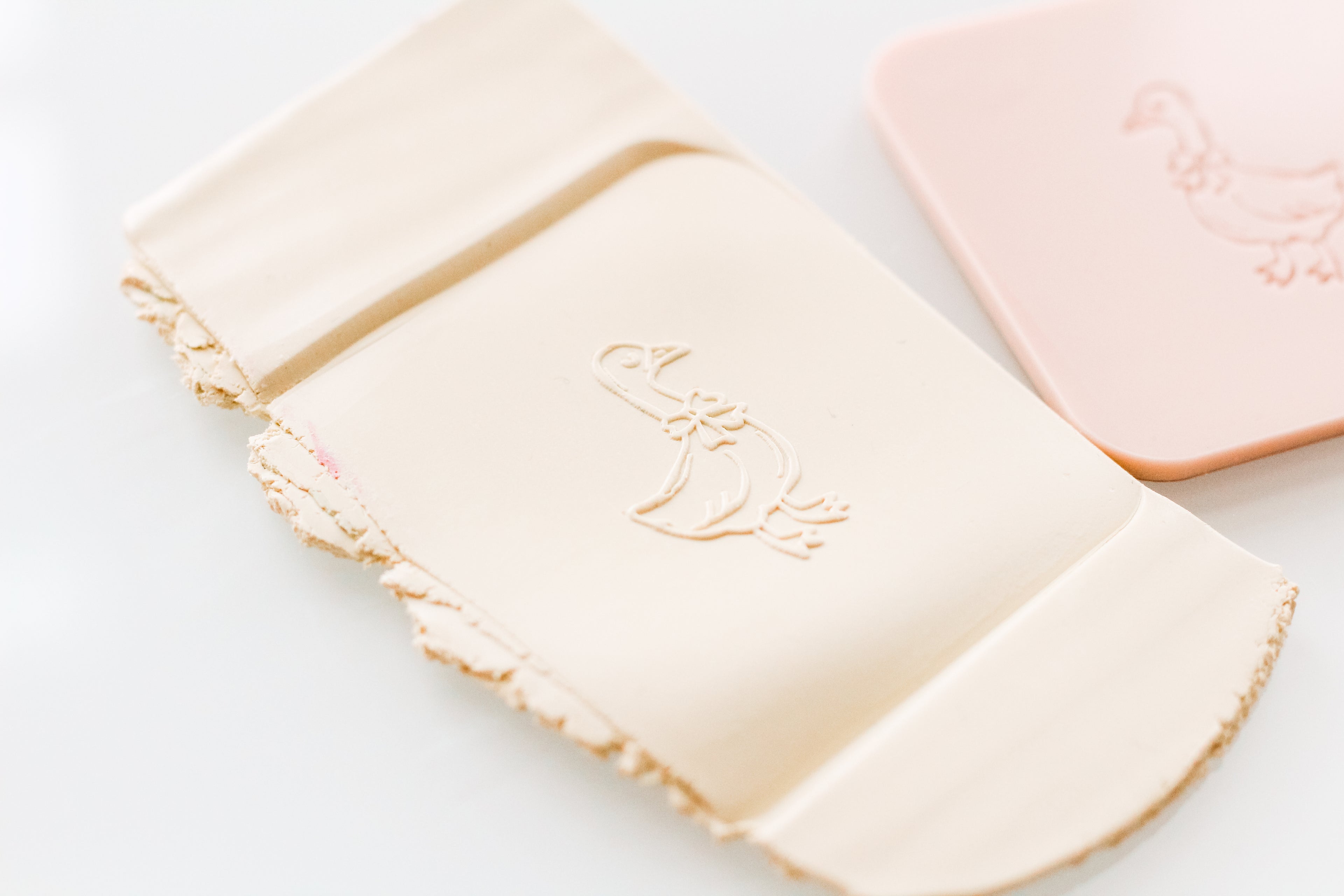 Goose & Bow Clay Acrylic Texture Plate