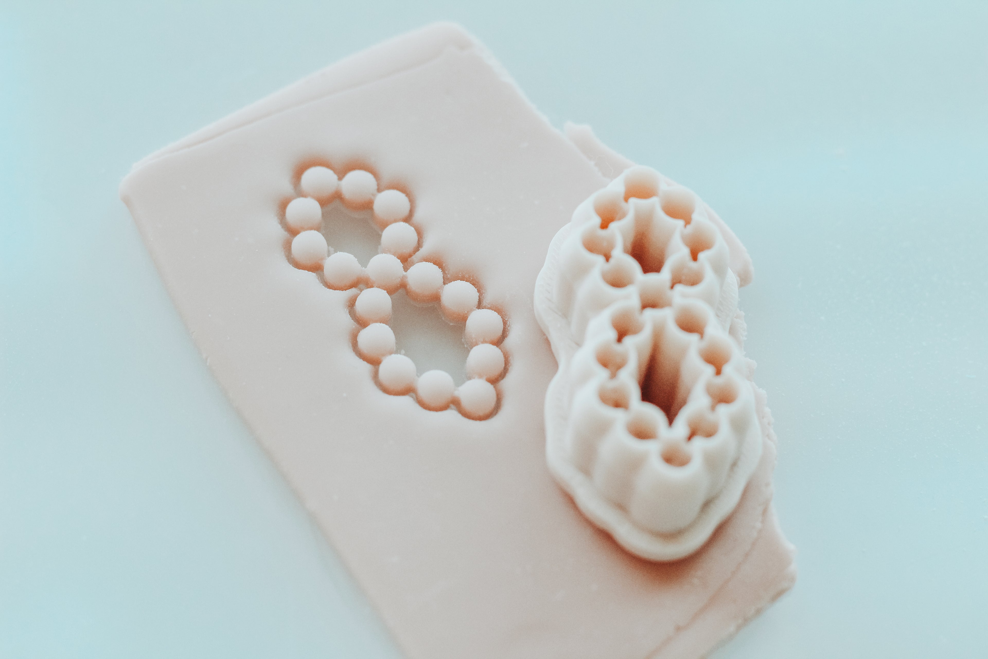 Crossed Oval Bubble Skinny Clay Cutter Set