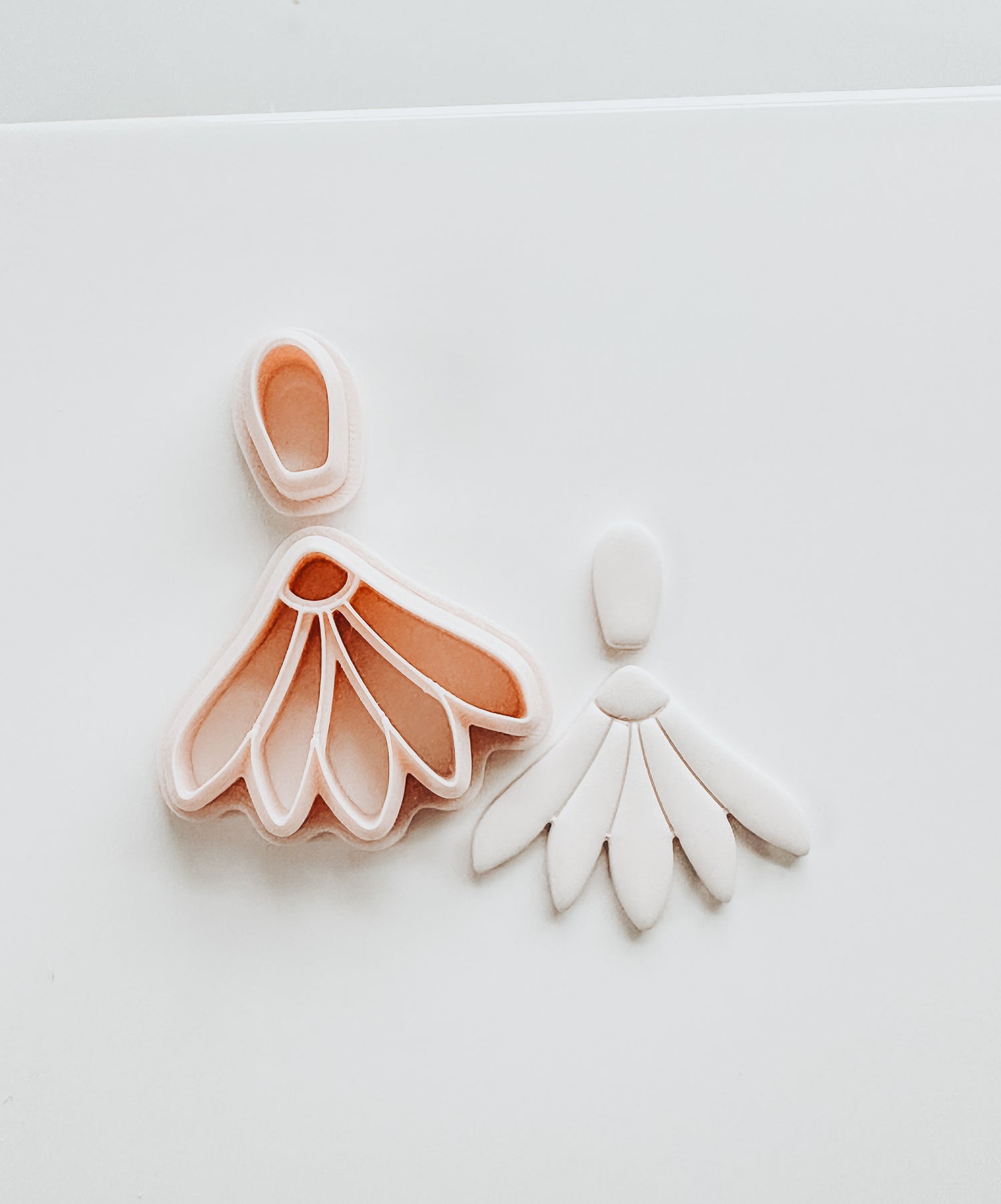 Peach Matisse Flower Drop Clay Cutter Set