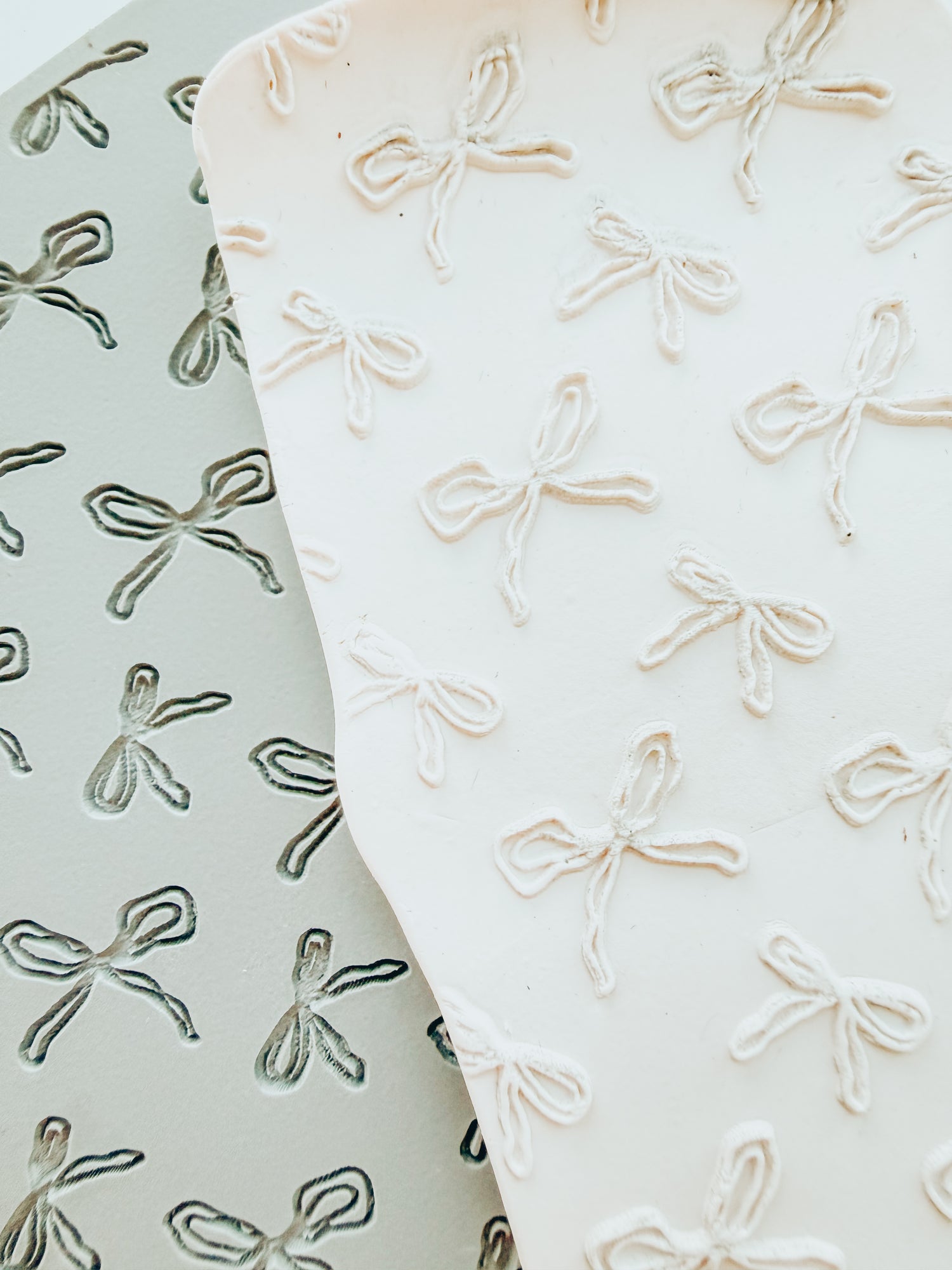 Organic Ribbon Bow Texture Mat