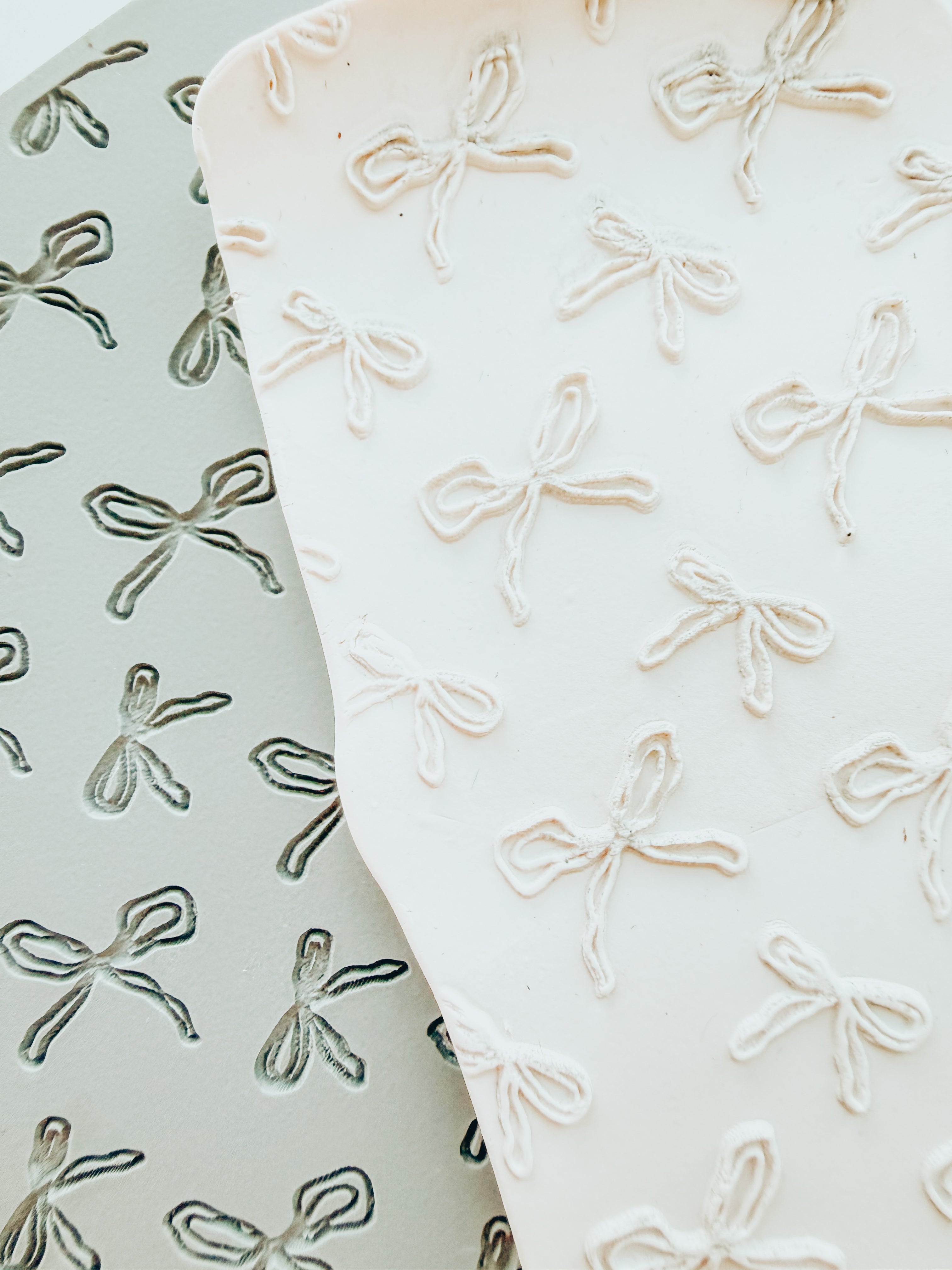 Organic Ribbon Bow Texture Mat