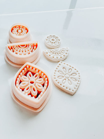 Amelia Moroccan Clay Cutter