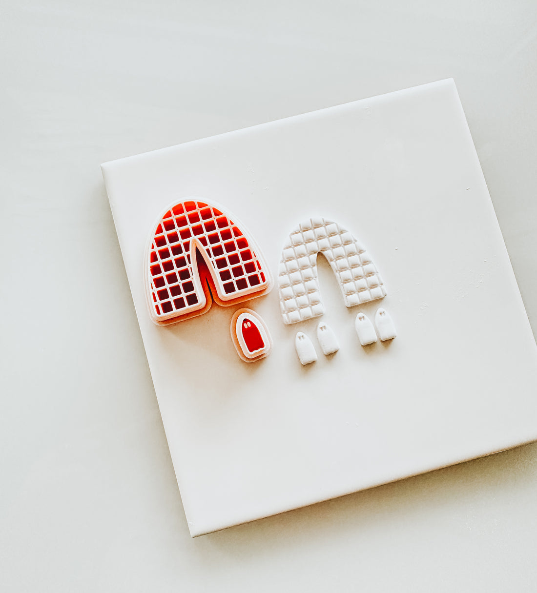 Spooky Checkered Arch & Mini Ghost Clay Cutter Set