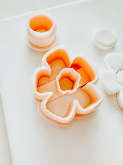 Cora Embossed Flower Clay Cutter Set