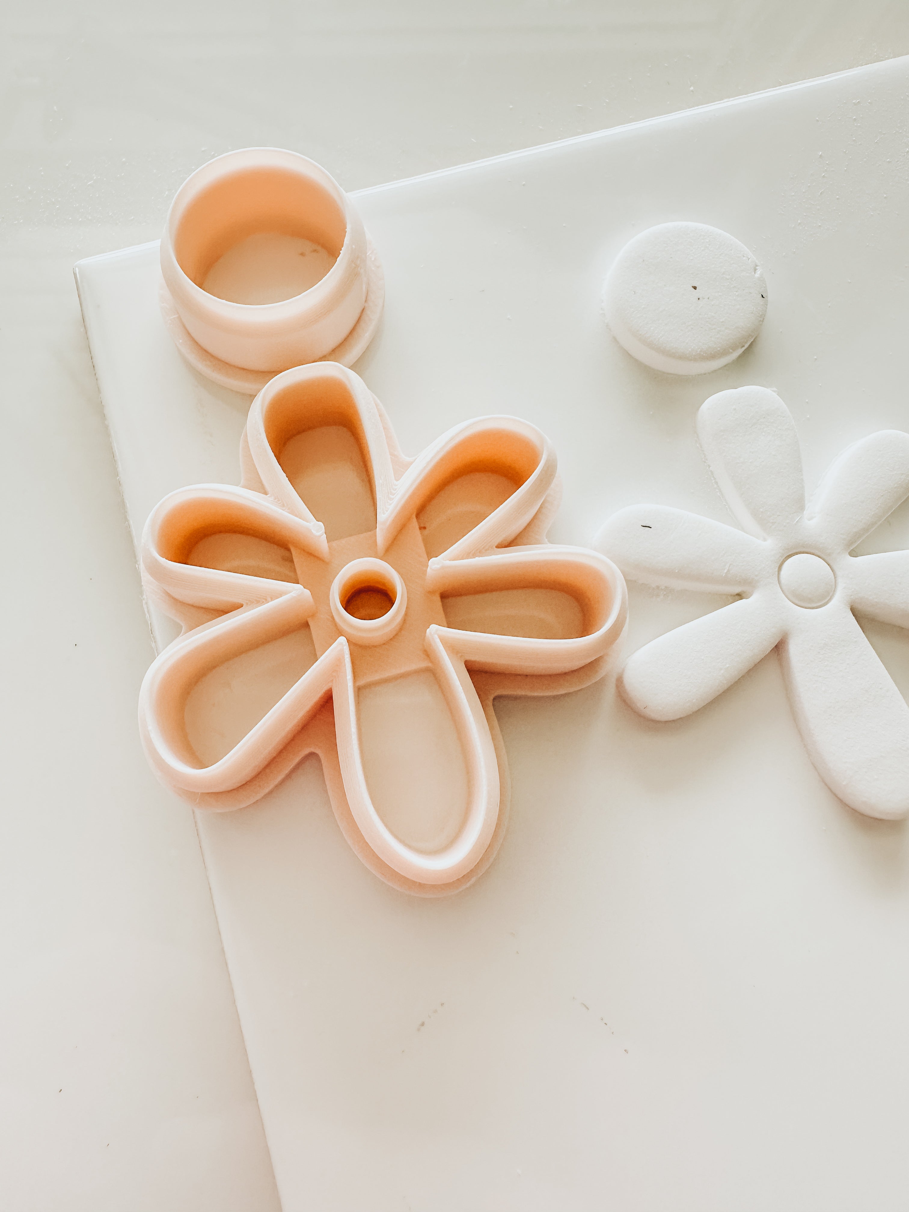 Goldie Imperfectly Perfect Flower Clay Cutter Set 2.50”