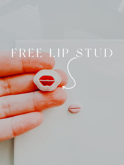 Lips Stud Cutter With any Order - MUST ADD TO CART TO RECEIVE WITH ORDER  $5 or more❤️