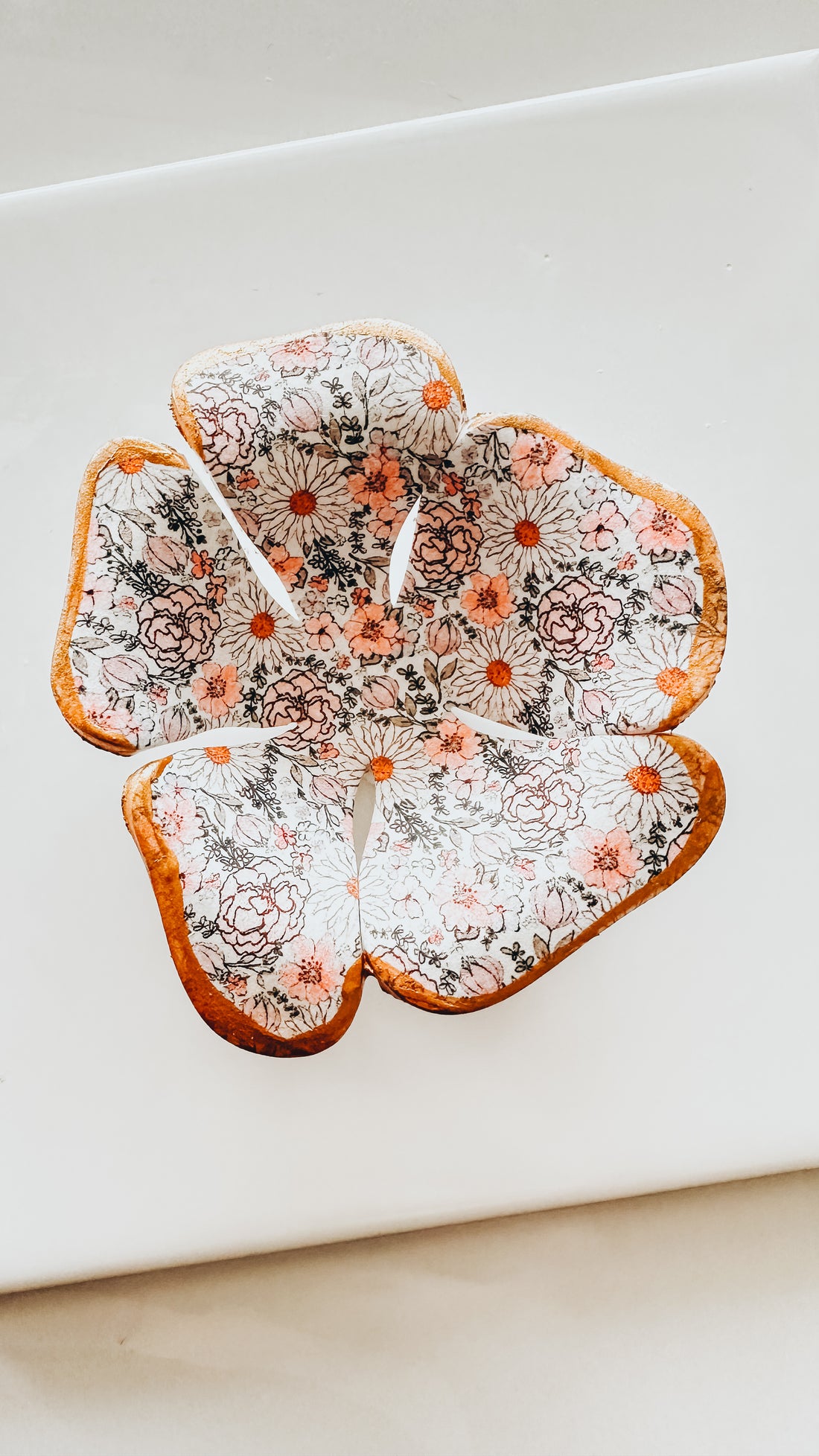 Abstract Flower Trinket Dish Cutter 4.0”