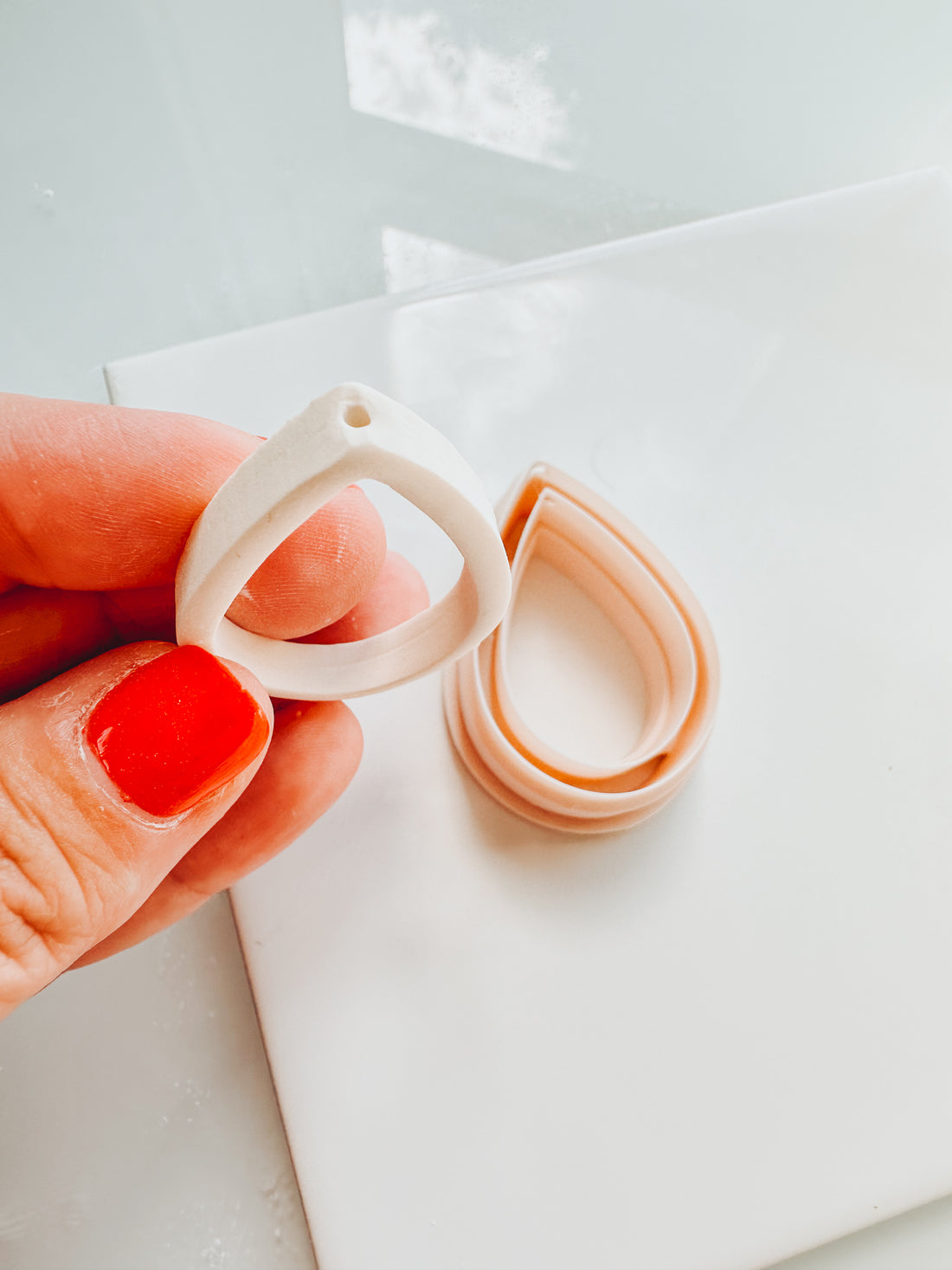 Simple Tear Drop Skinny Bead Clay Cutter