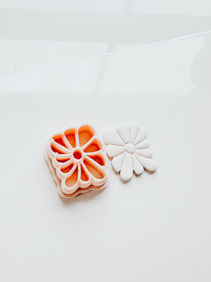 Apple Matisse Flower Clay Cutter Set