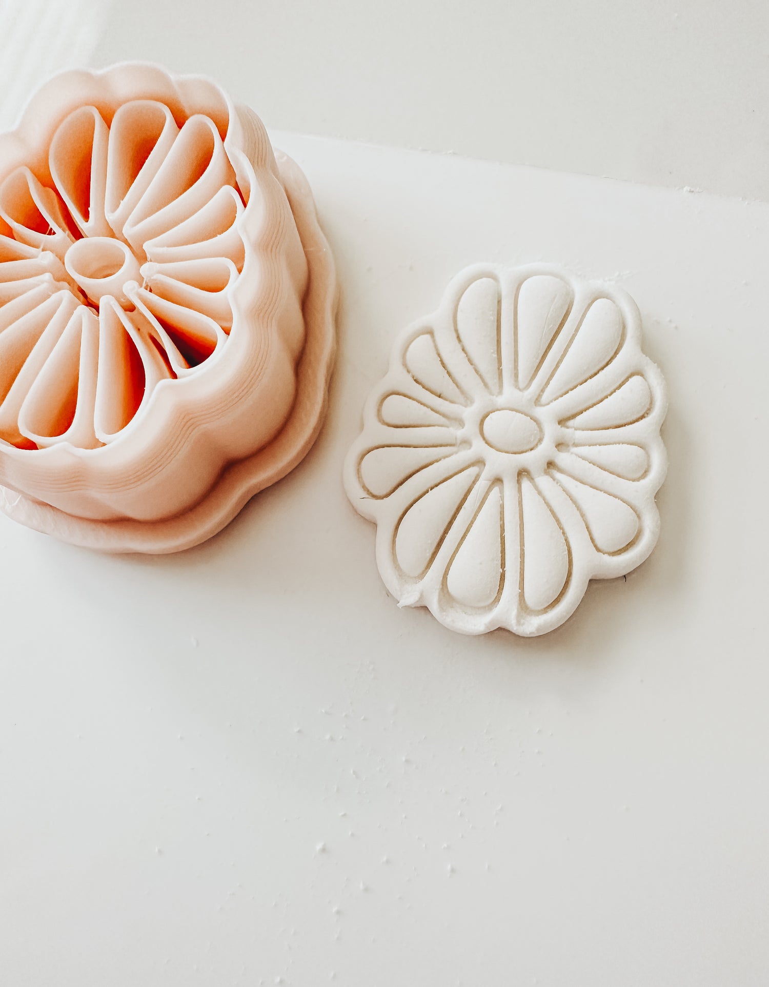 Sophia Abstract Flower Clay Cutter 1”