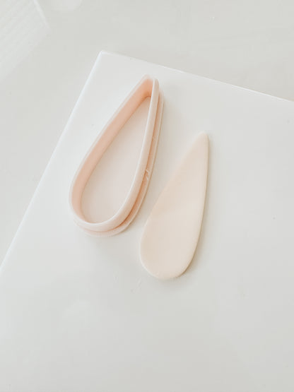 Paris Simple Elegant Drop Clay Cutter