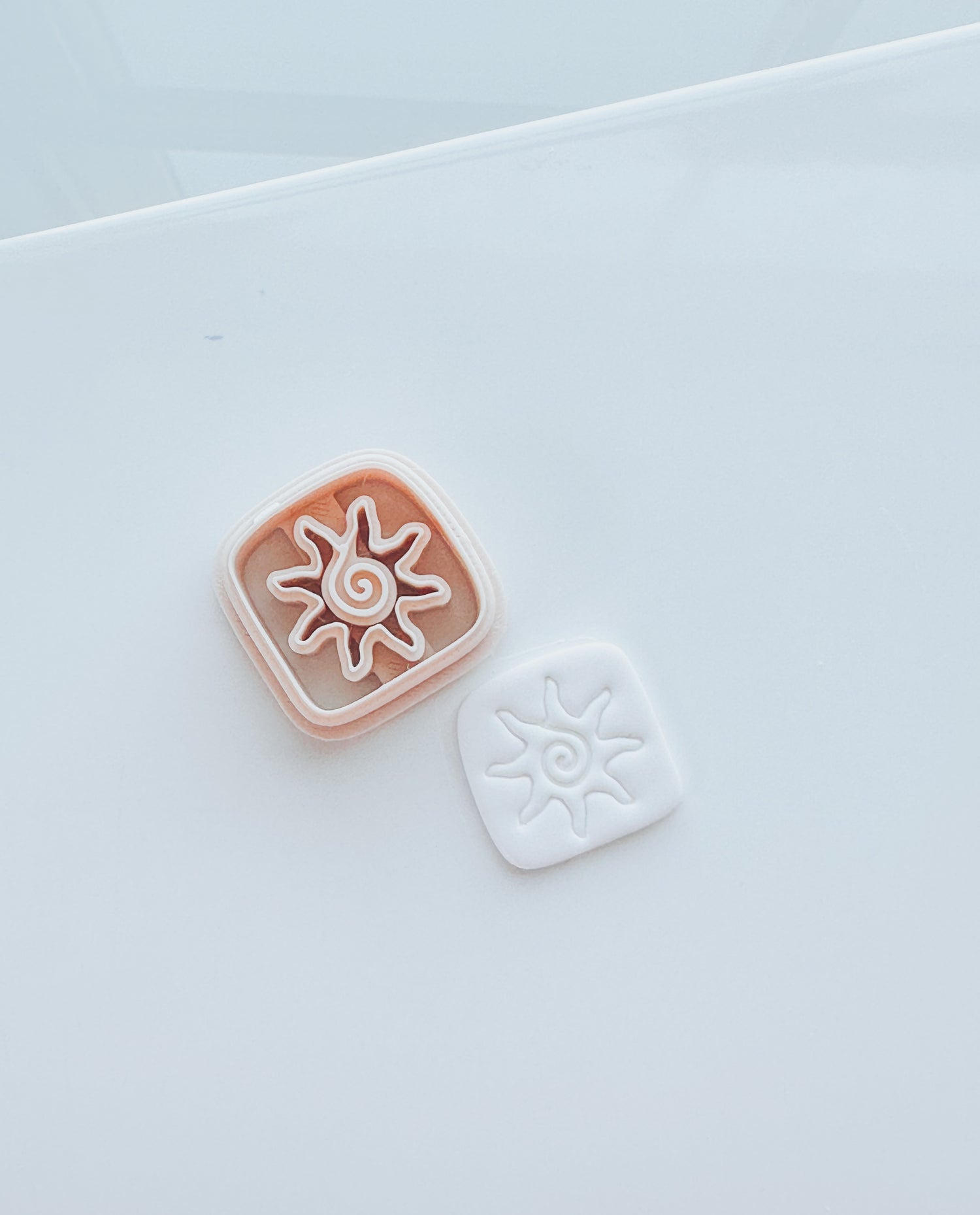 Chiara Sun Framed Clay Cutter